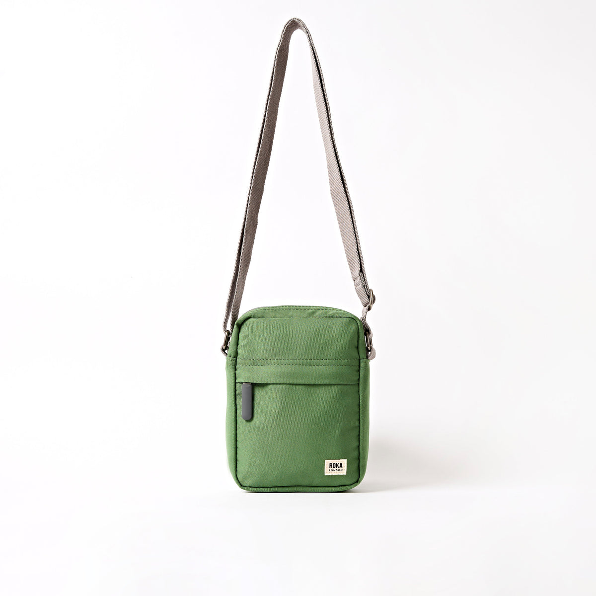 ROKA London - Bond S crossbody-väska med ficka #Färg_Artichoke