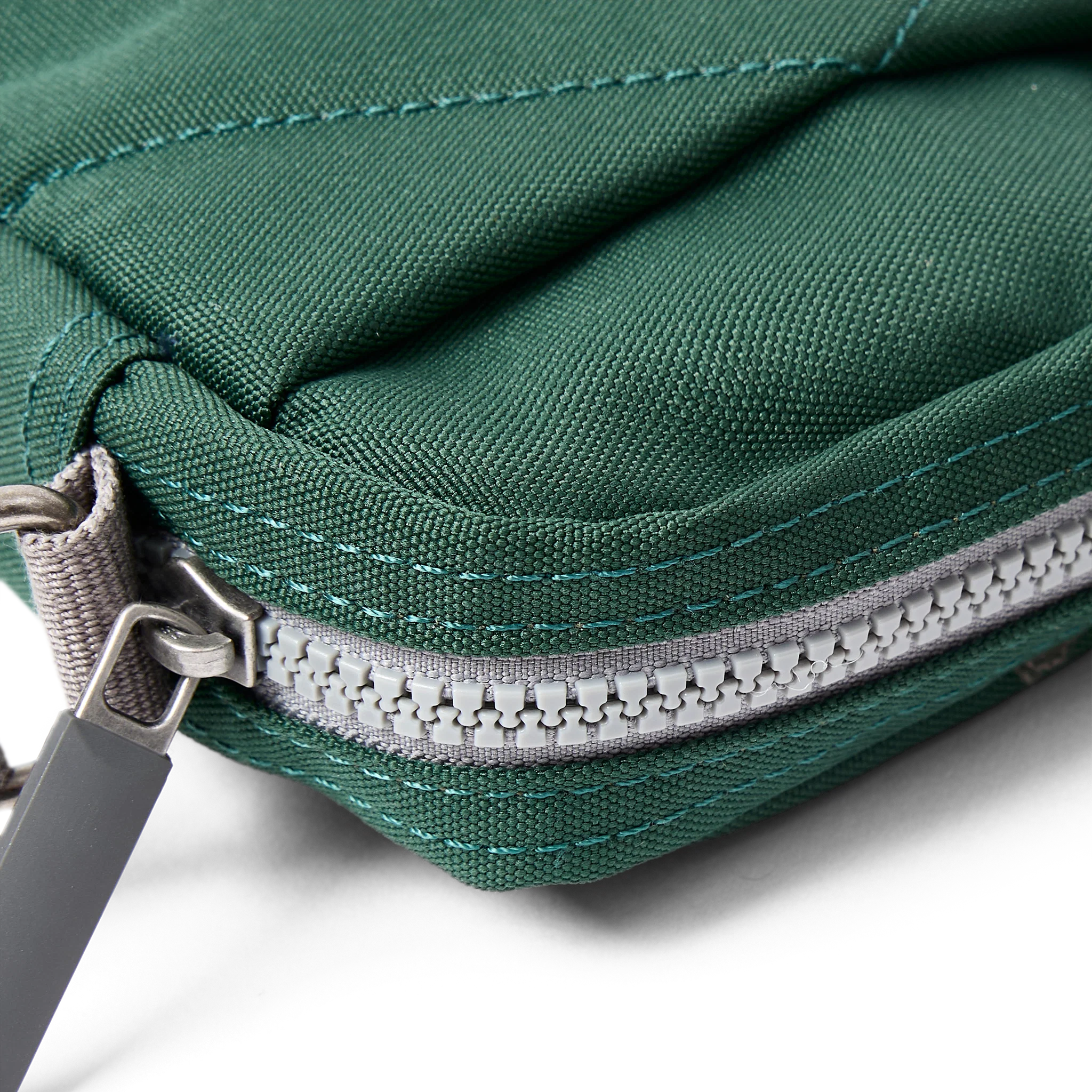 ROKA London - Bond S crossbody-väska med ficka #Färg_Forest