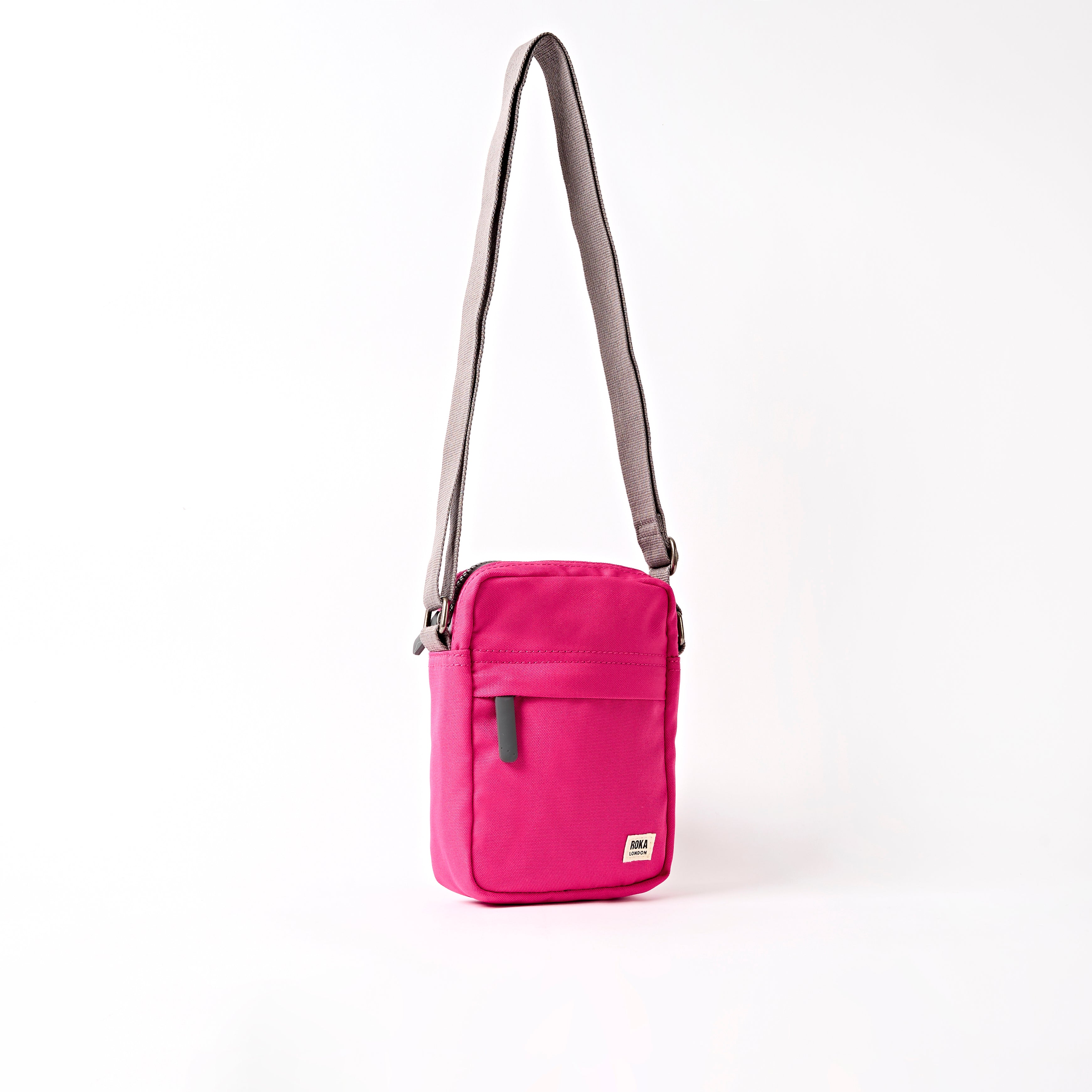 ROKA London - Bond S crossbody-väska med ficka #Färg_Granita_Red