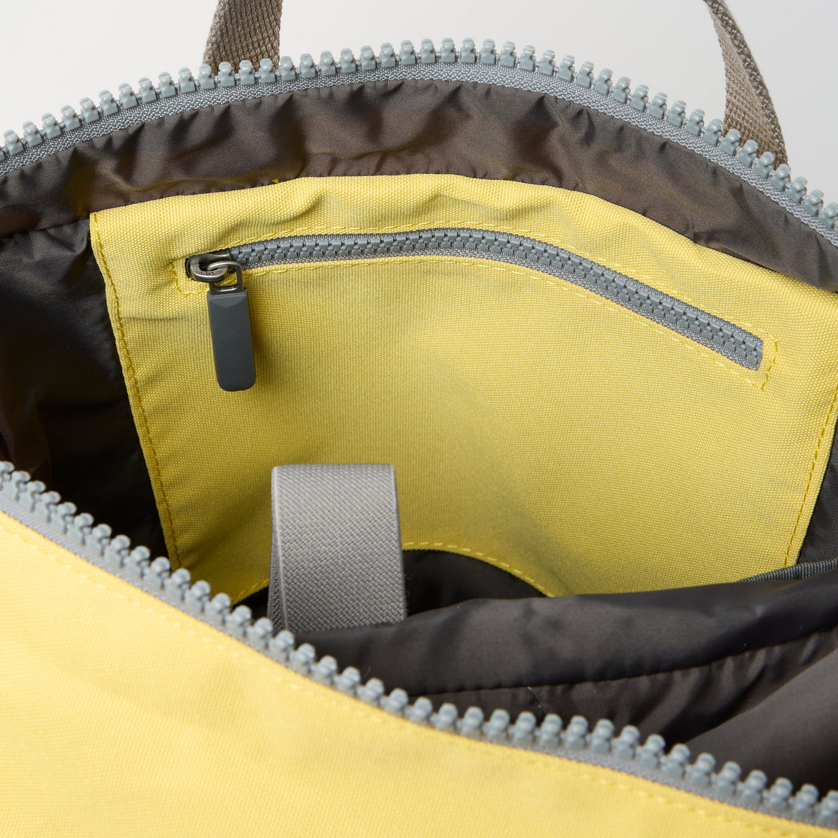 ROKA London - Camden M J-ryggsäck #Färg_Lemonade_Stripe