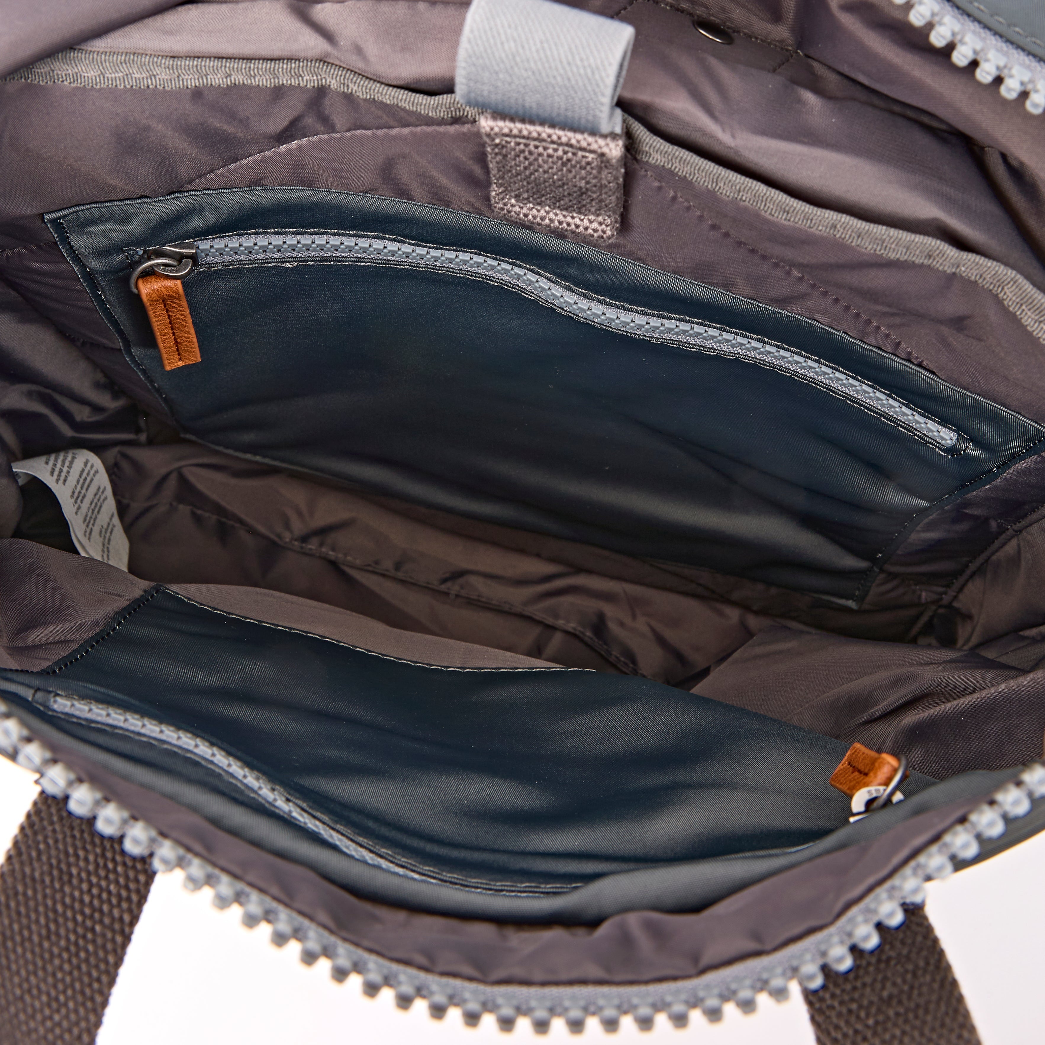 ROKA London - Canfield S rolltop-ryggsäck #Färg_Beluga