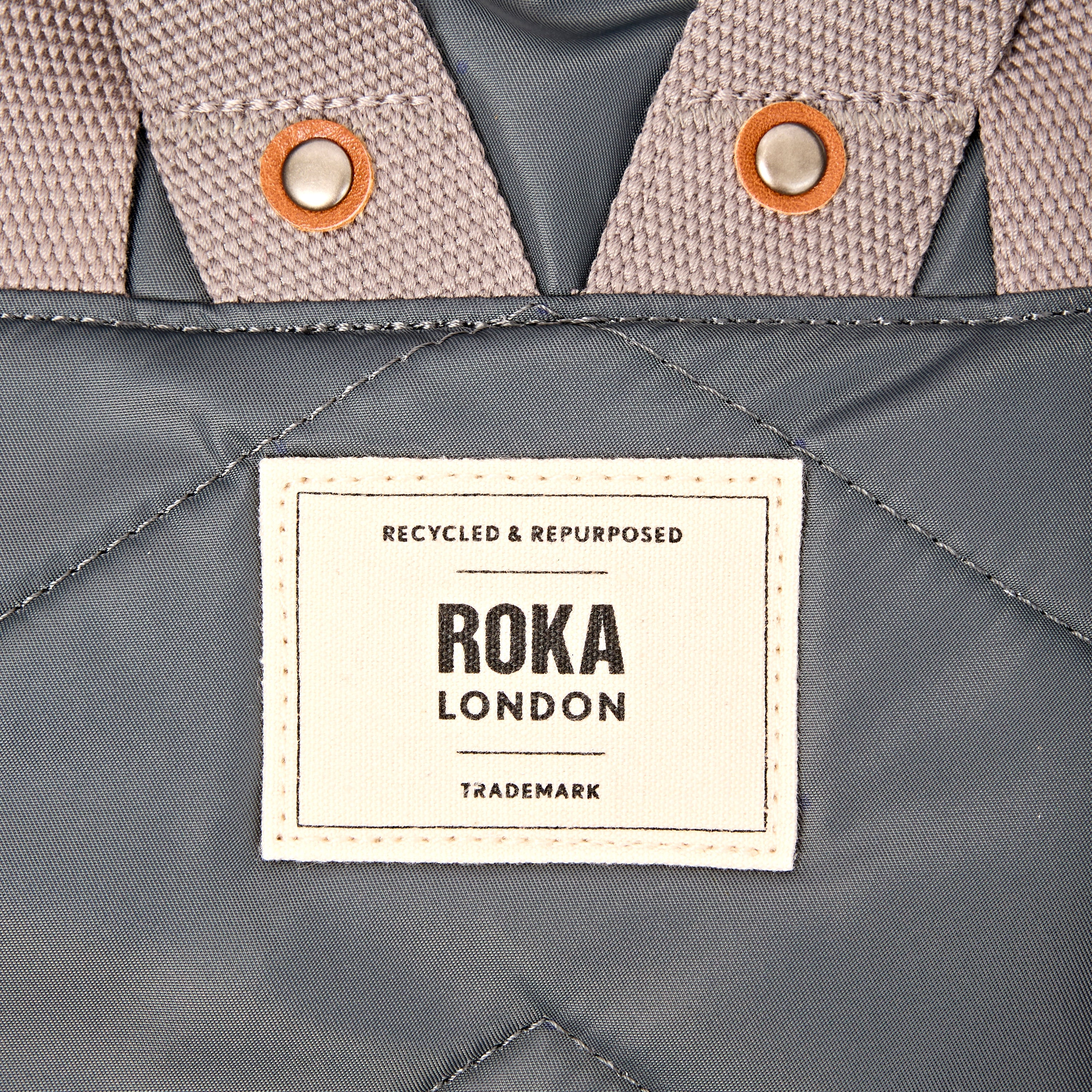 ROKA London - Canfield M rolltop-ryggsäck #Färg_Beluga