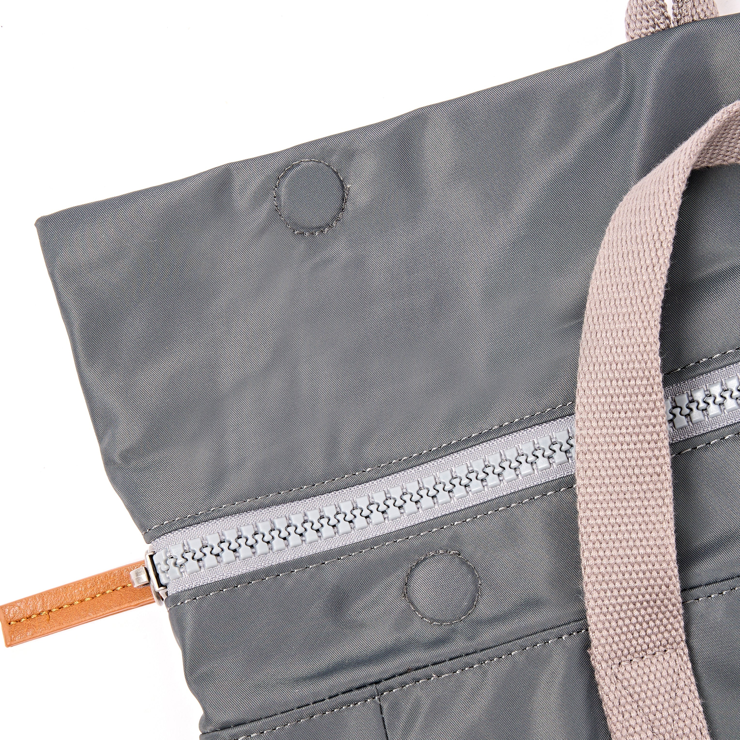 ROKA London - Canfield S rolltop-ryggsäck #Färg_Beluga