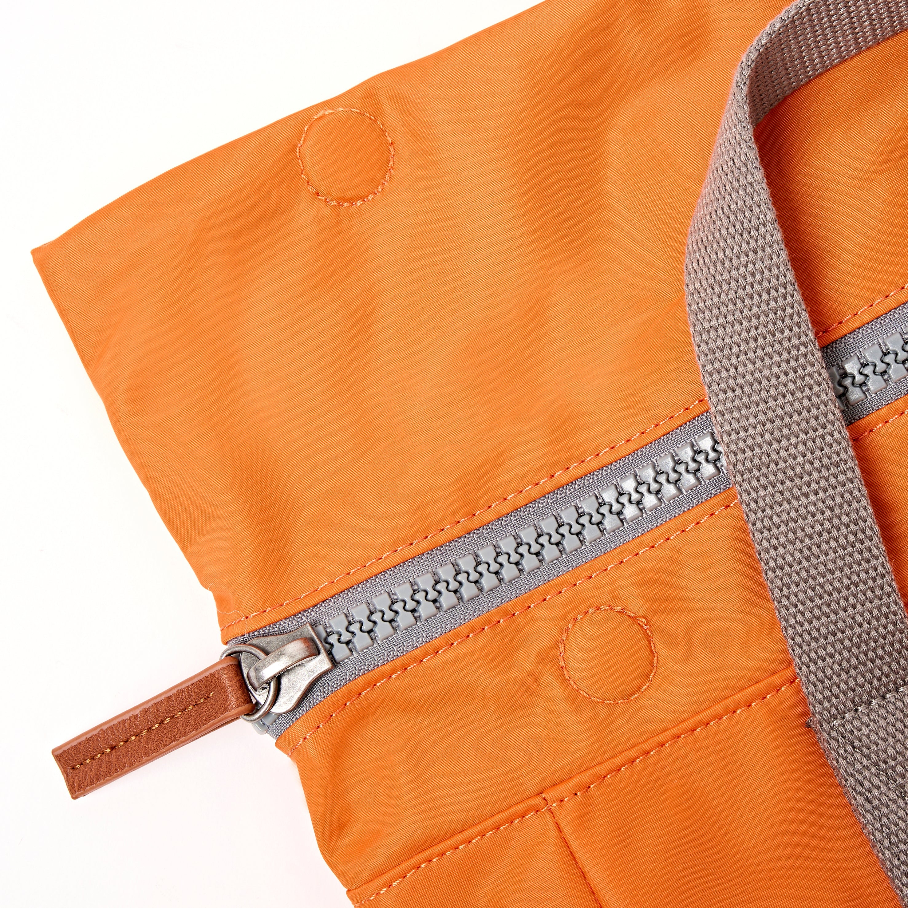ROKA London - Canfield M rolltop-ryggsäck #Färg_Jaffa_Orange