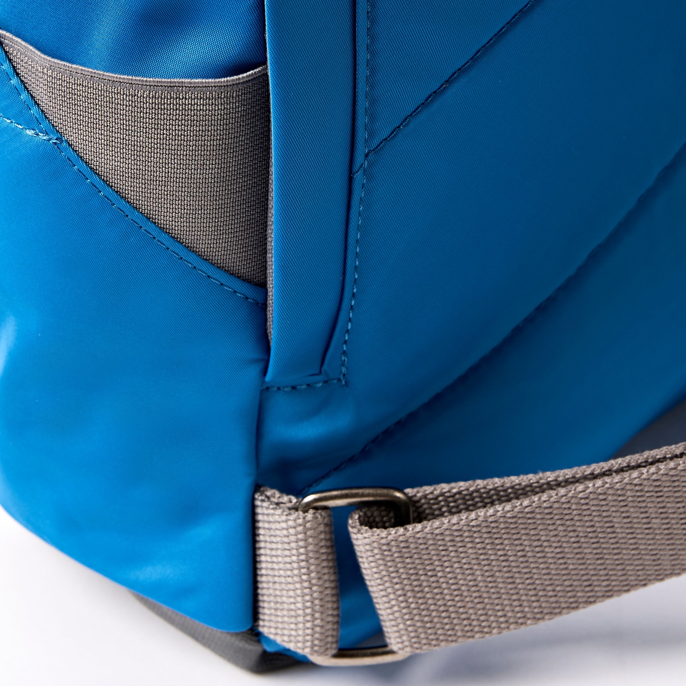 ROKA London - Canfield M rolltop-ryggsäck #Färg_Malibu_Blue