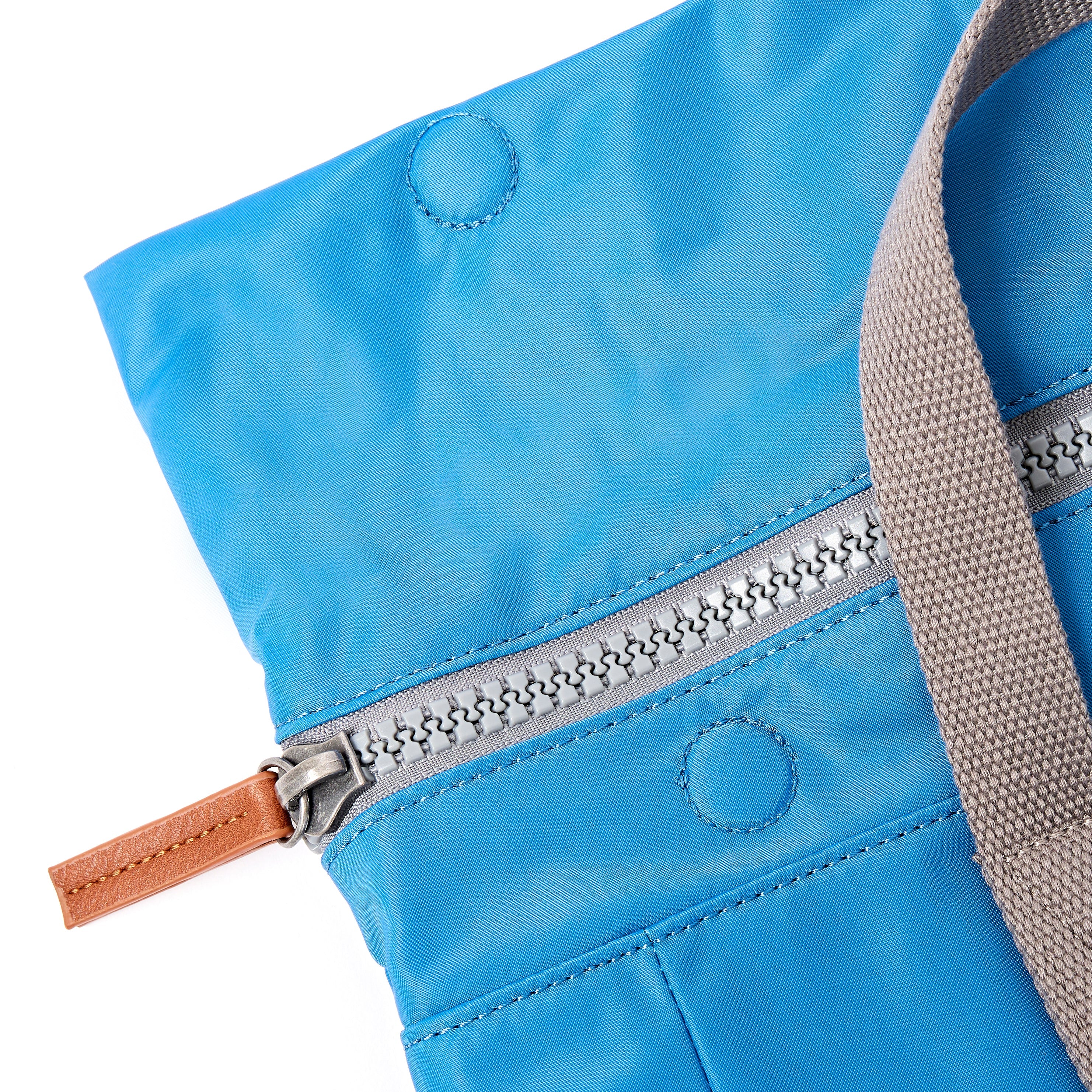 ROKA London - Canfield M rolltop-ryggsäck #Färg_Malibu_Blue