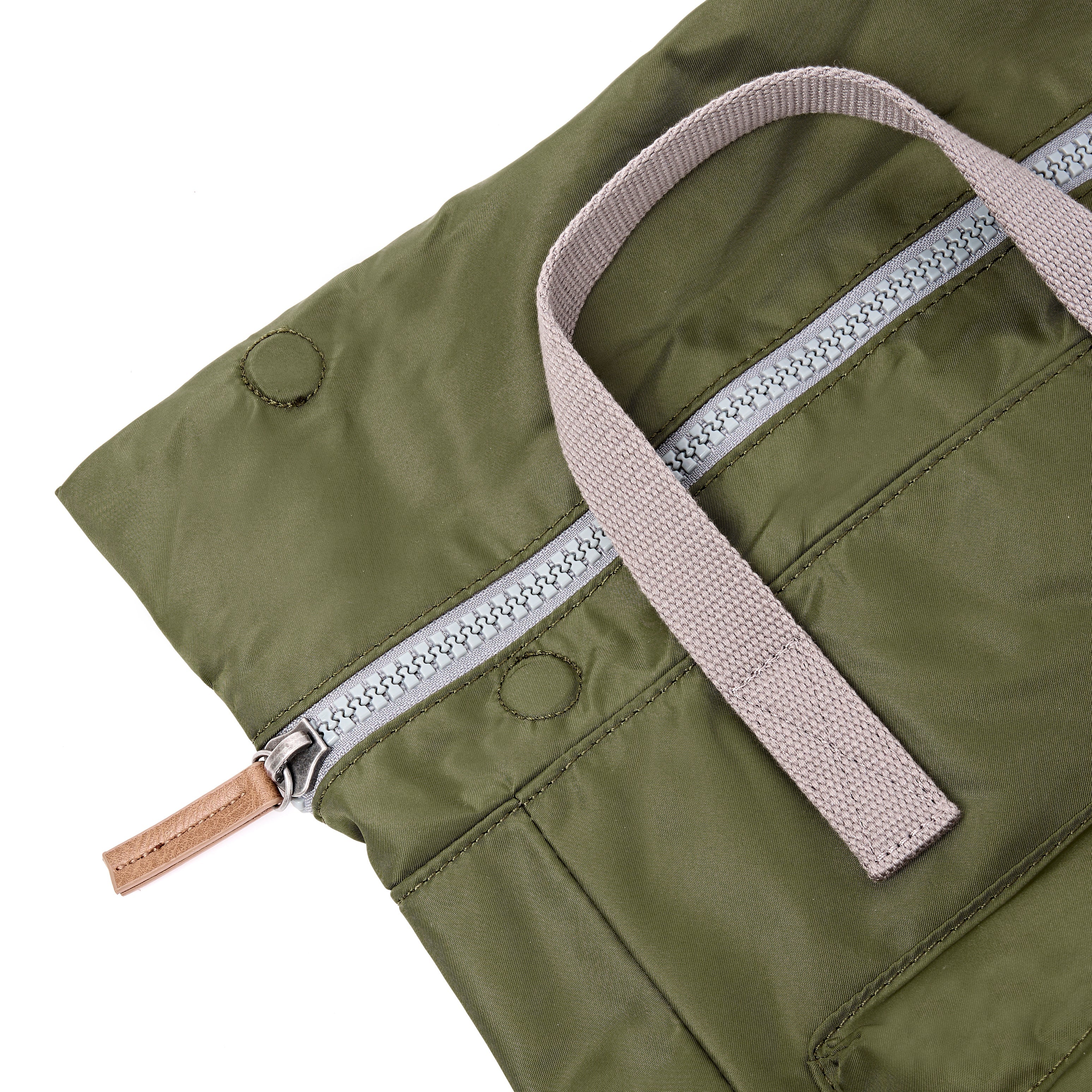 ROKA London - Canfield M rolltop-ryggsäck #Färg_Military