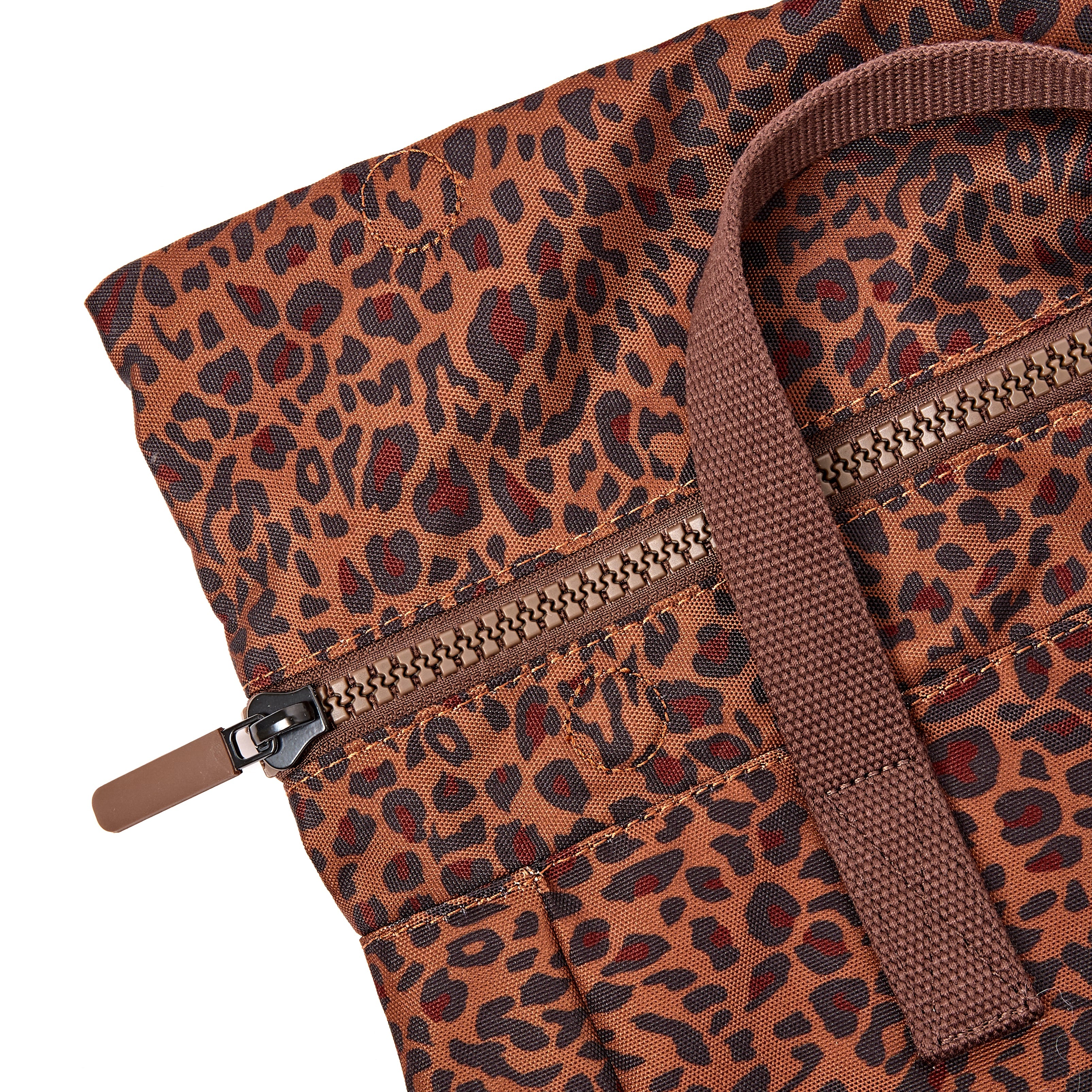 ROKA London - Canfield M rolltop-ryggsäck #Färg_Mini_Leopard