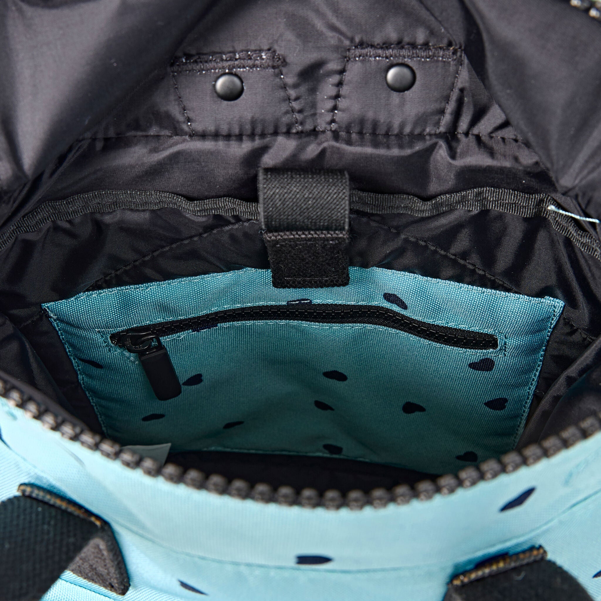 ROKA London - Canfield S rolltop-ryggsäck #Färg_Heart_Print