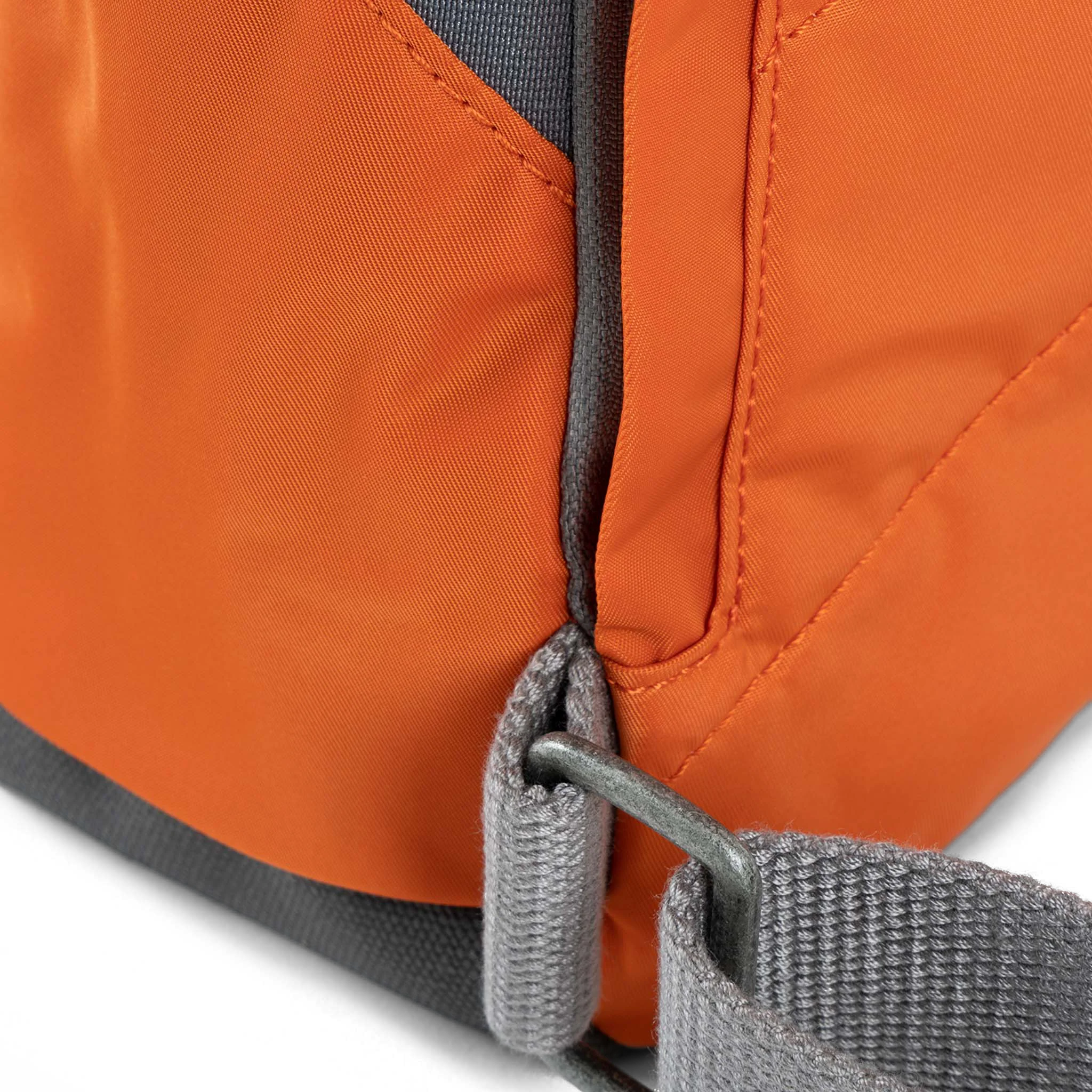 ROKA London - Canfield S rolltop-ryggsäck #Färg_Burnt_Orange