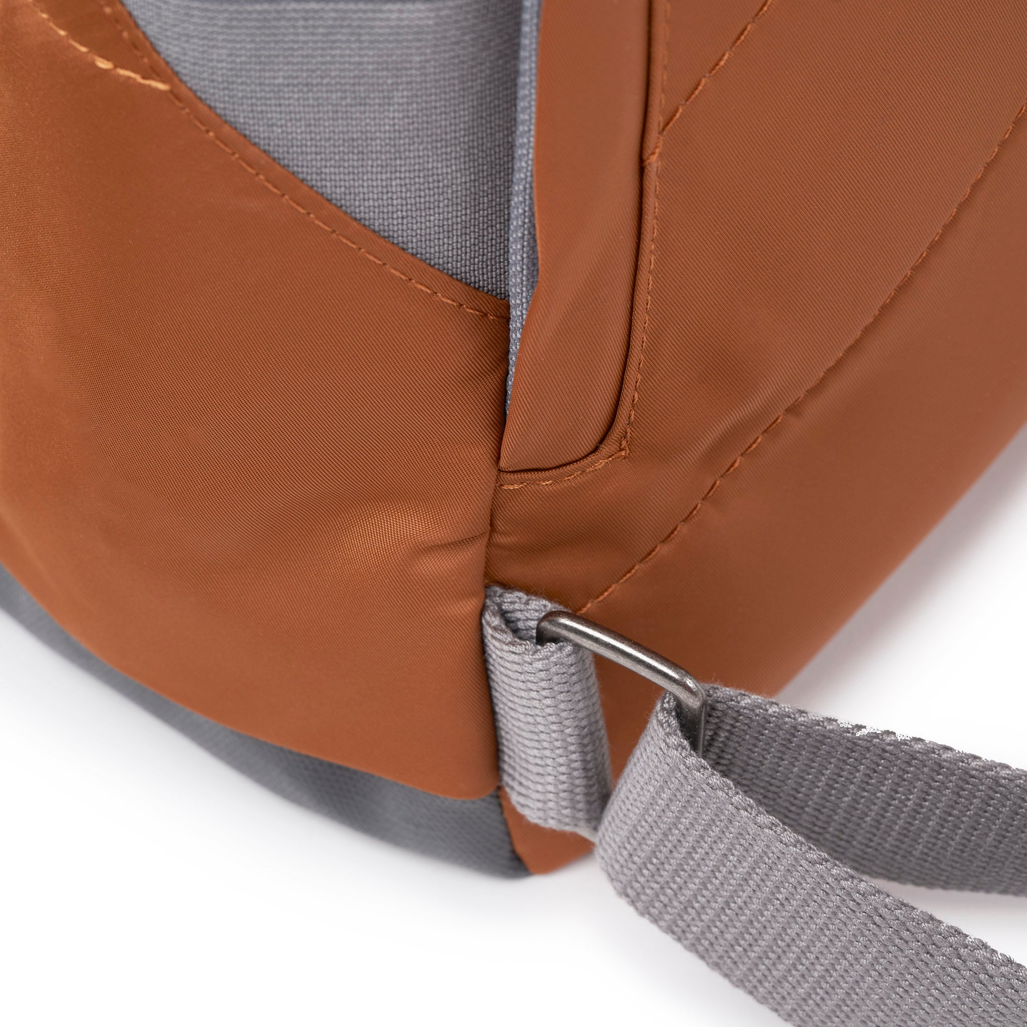 ROKA London - Canfield M rolltop-ryggsäck #Färg_Bran