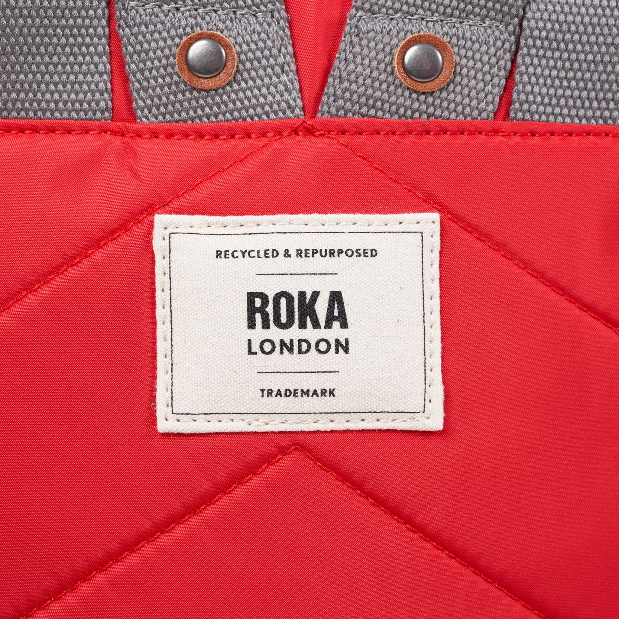 ROKA London - Canfield S rolltop-ryggsäck #Färg_Chilli_Oil