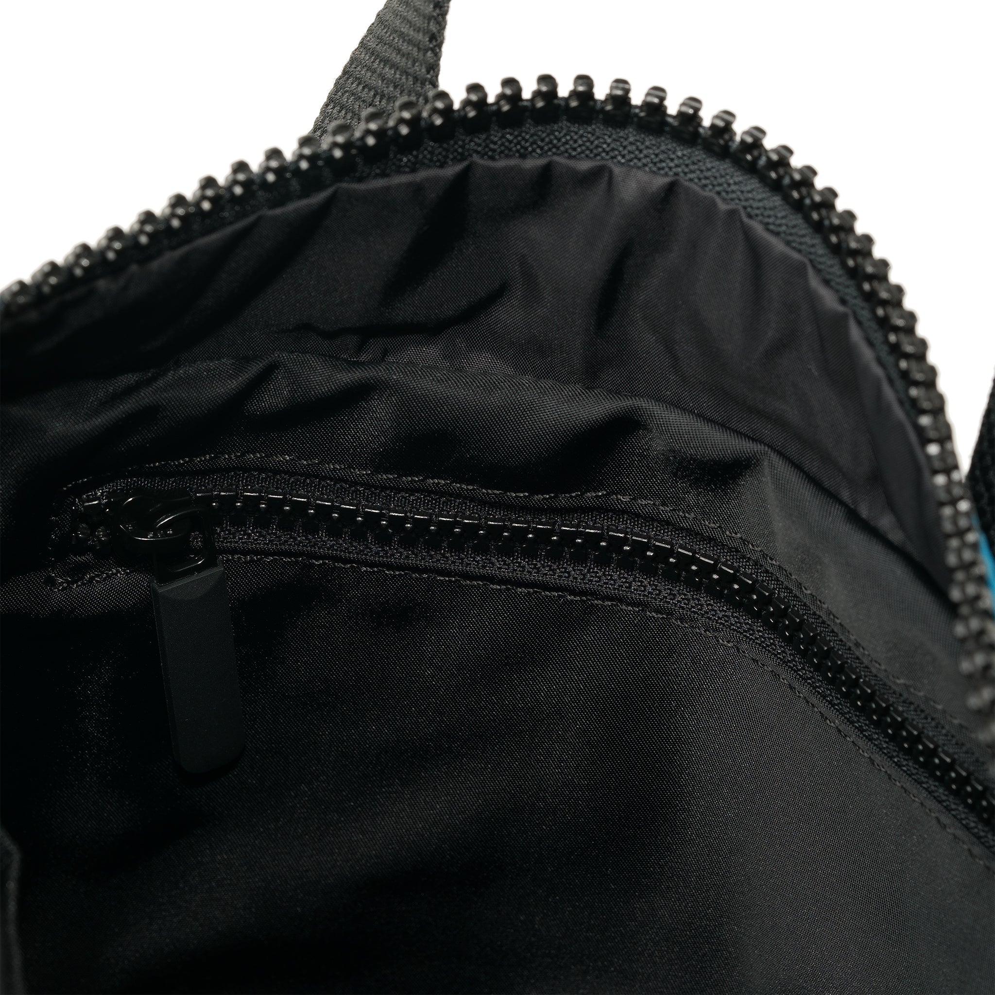 ROKA London - Canfield S ryggsäck Creative Waste #Färg_Black/Seaport
