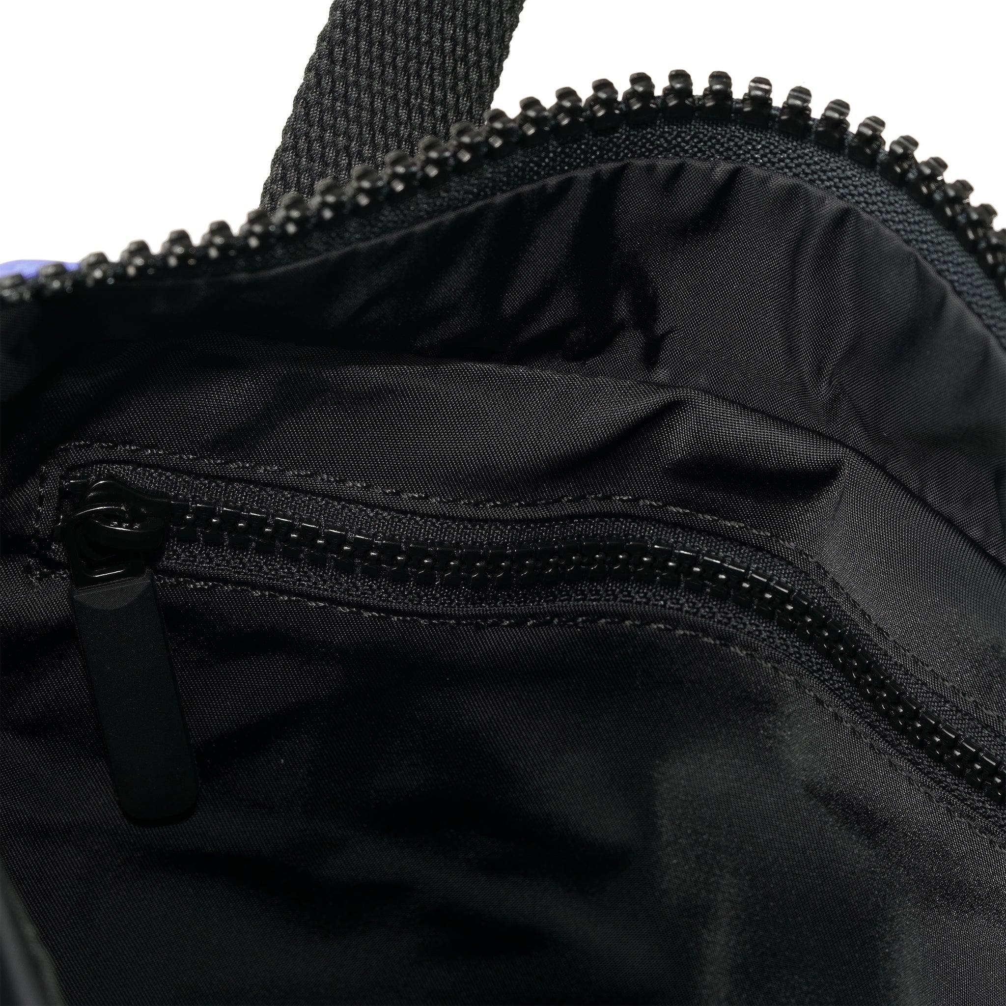 ROKA London - Canfield M ryggsäck Creative Waste #Färg_Black/Simple_Purple