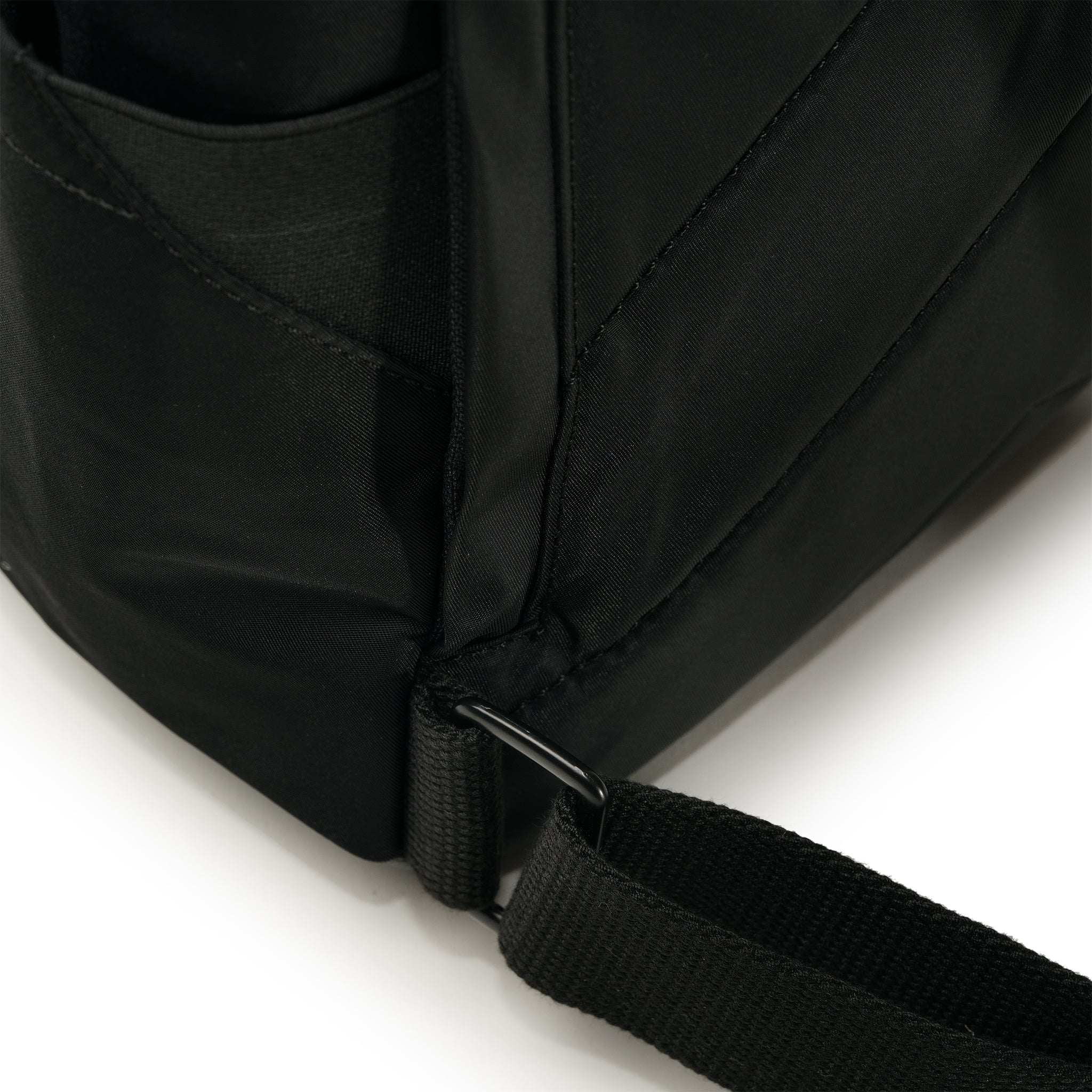 ROKA London - Canfield S ryggsäck Creative Waste #Färg_Black/Simple_Purple