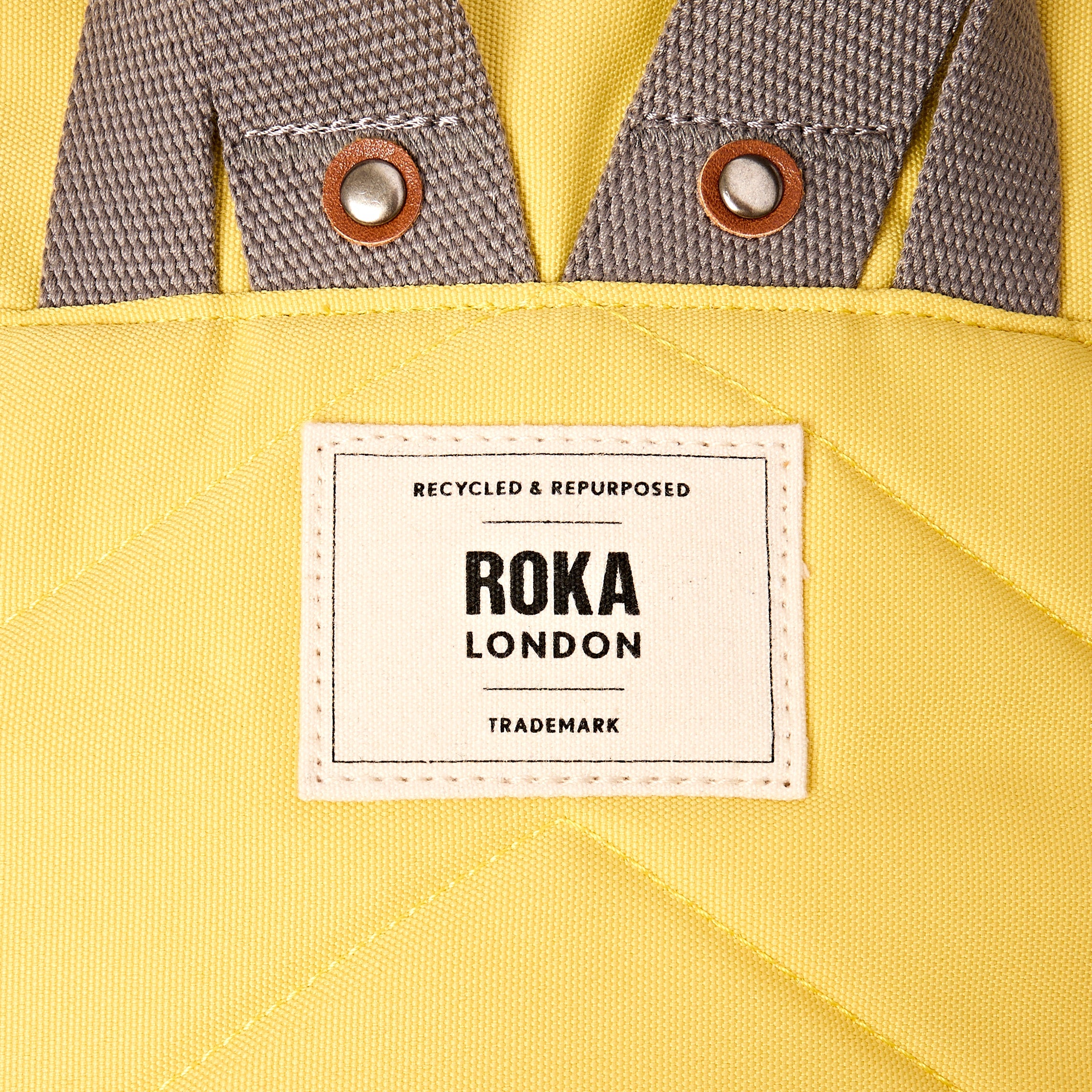 ROKA London - Canfield S rolltop-ryggsäck #Färg_Lemonade_Stripe