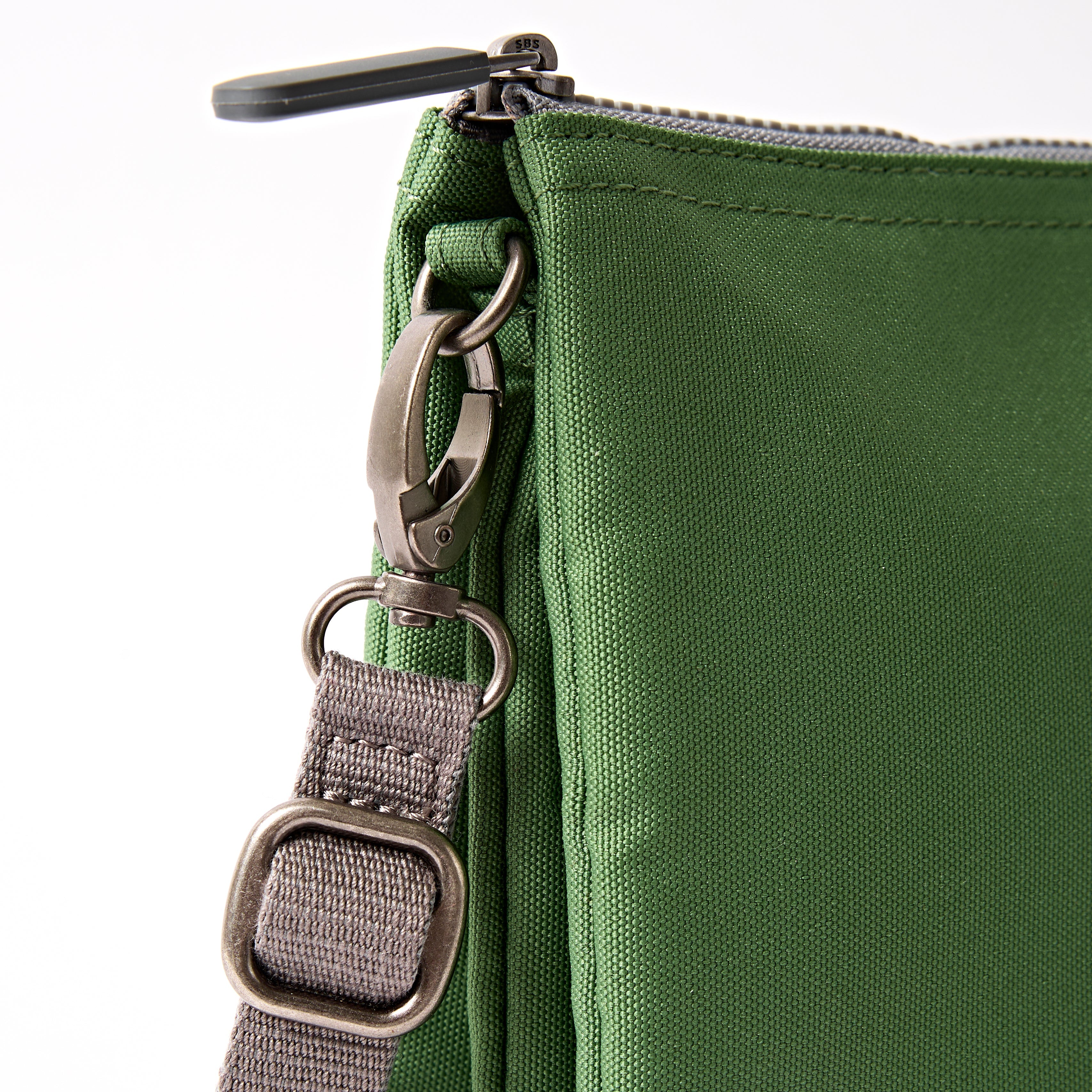 ROKA London - Carnaby XL XL Carnaby crossbody-väska #Färg_Artichoke