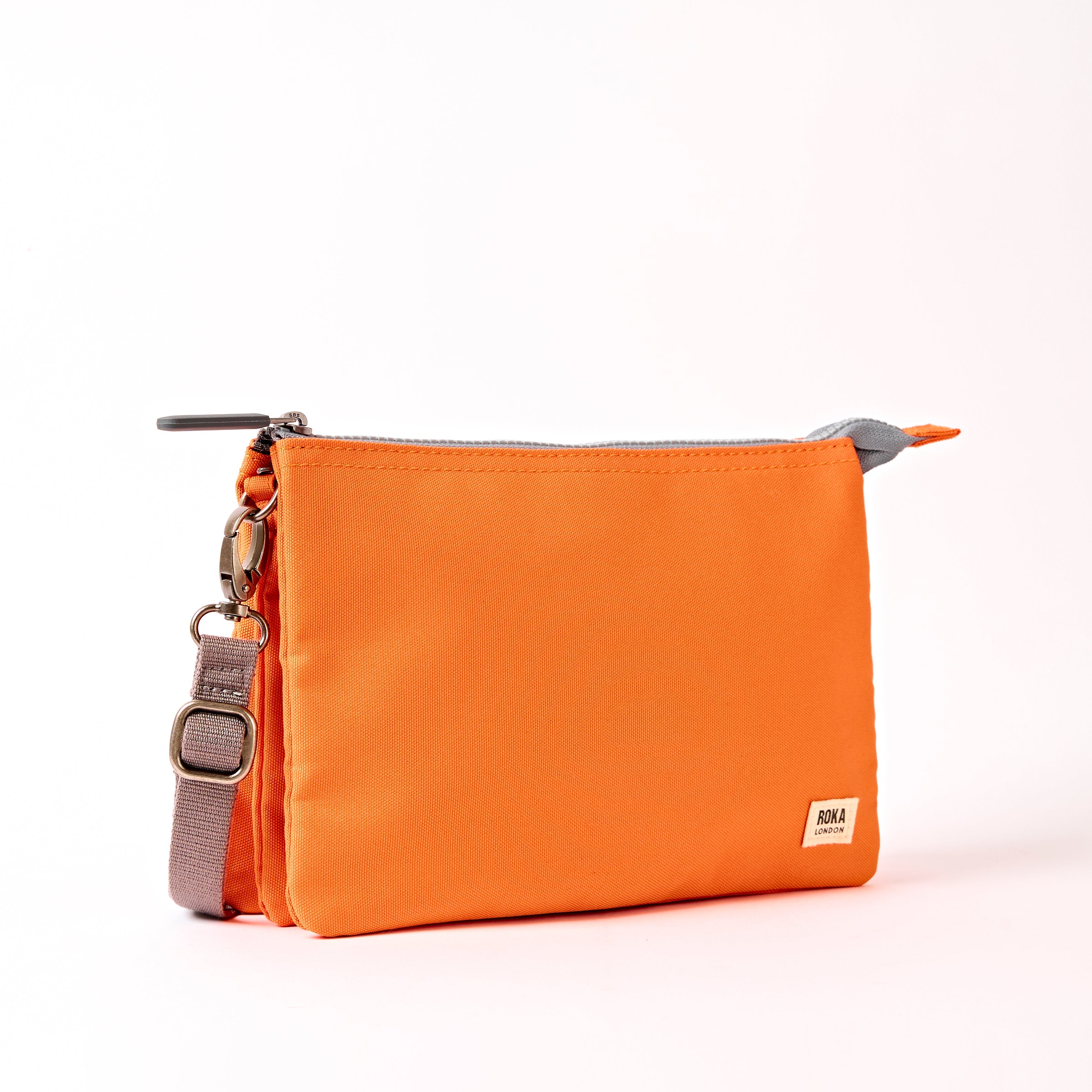 ROKA London - Carnaby XL XL Carnaby crossbody-väska #Färg_Jaffa_Orange
