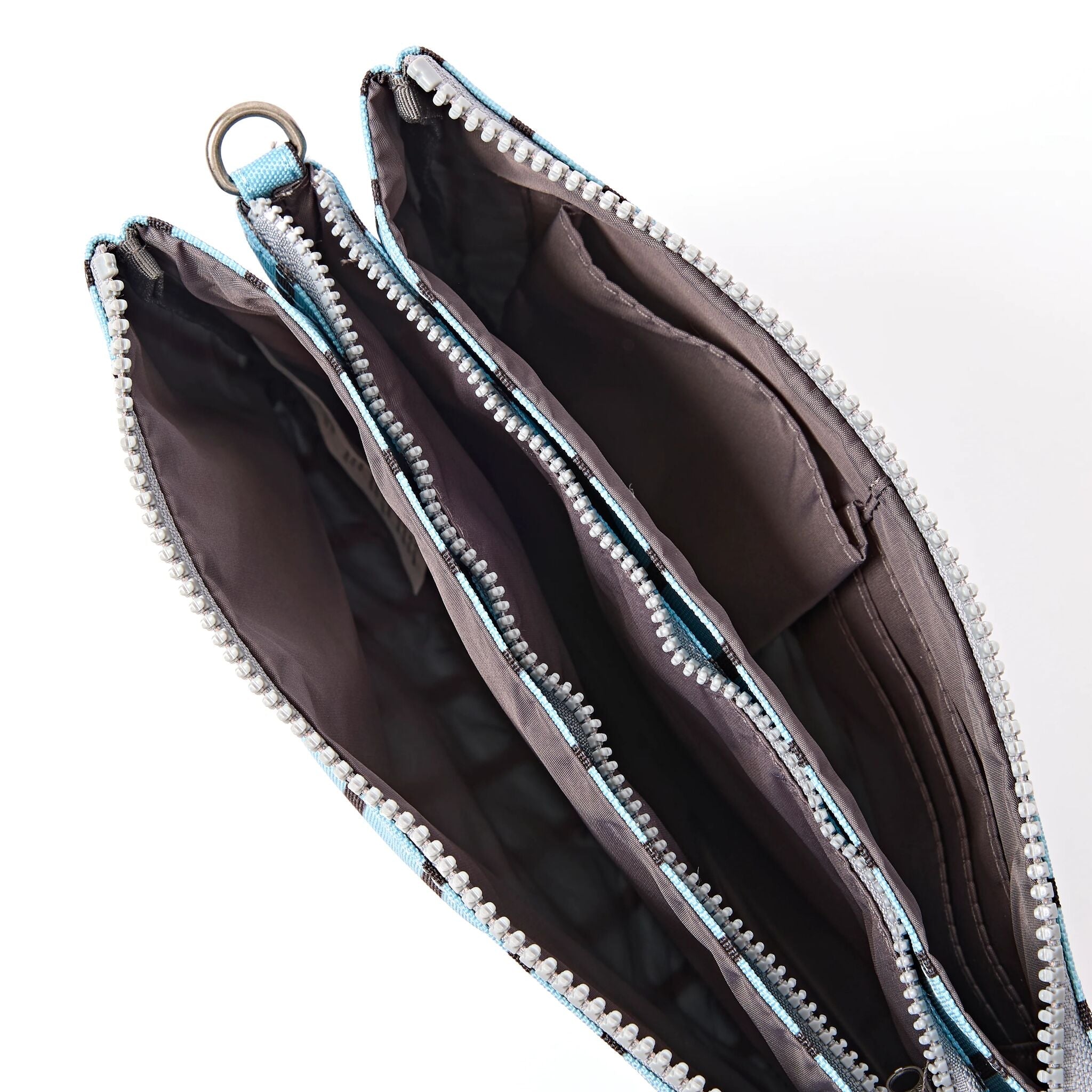 ROKA London - Carnaby XL XL Carnaby crossbody-väska #Färg_Blue_Stripe