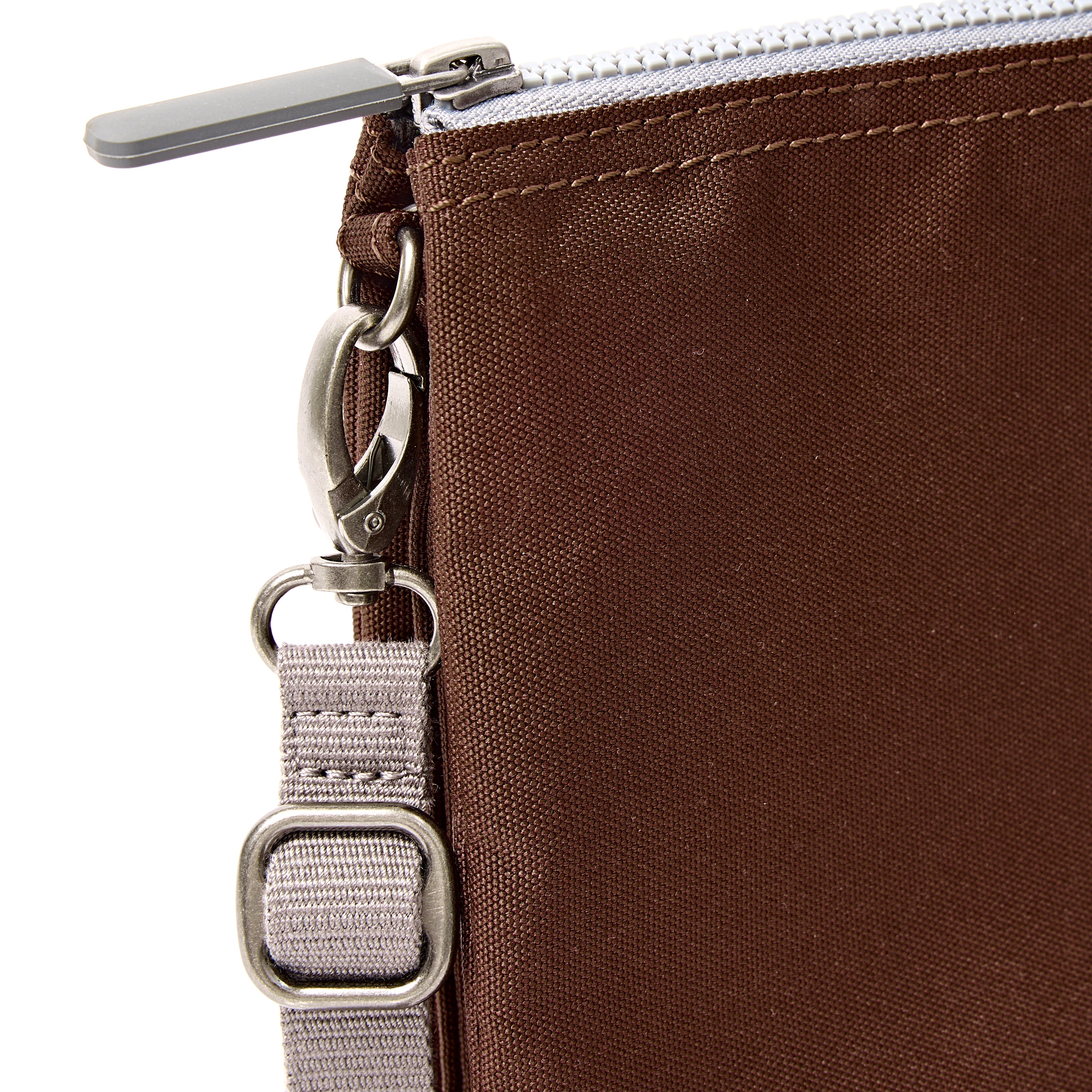 ROKA London - Carnaby XL XL Carnaby crossbody-väska #Färg_Chocolate