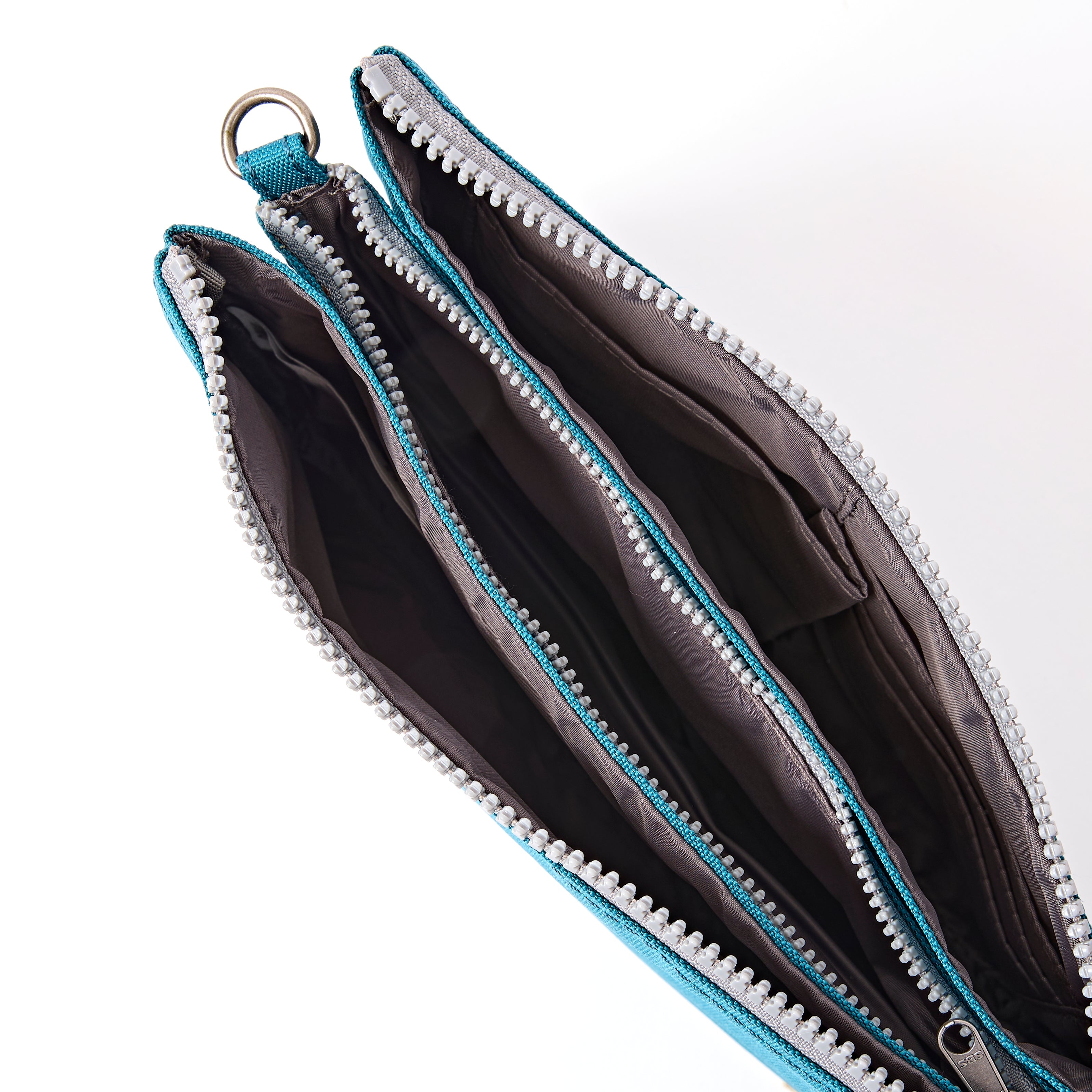 ROKA London - Carnaby XL XL Carnaby crossbody-väska #Färg_Deep_Teal