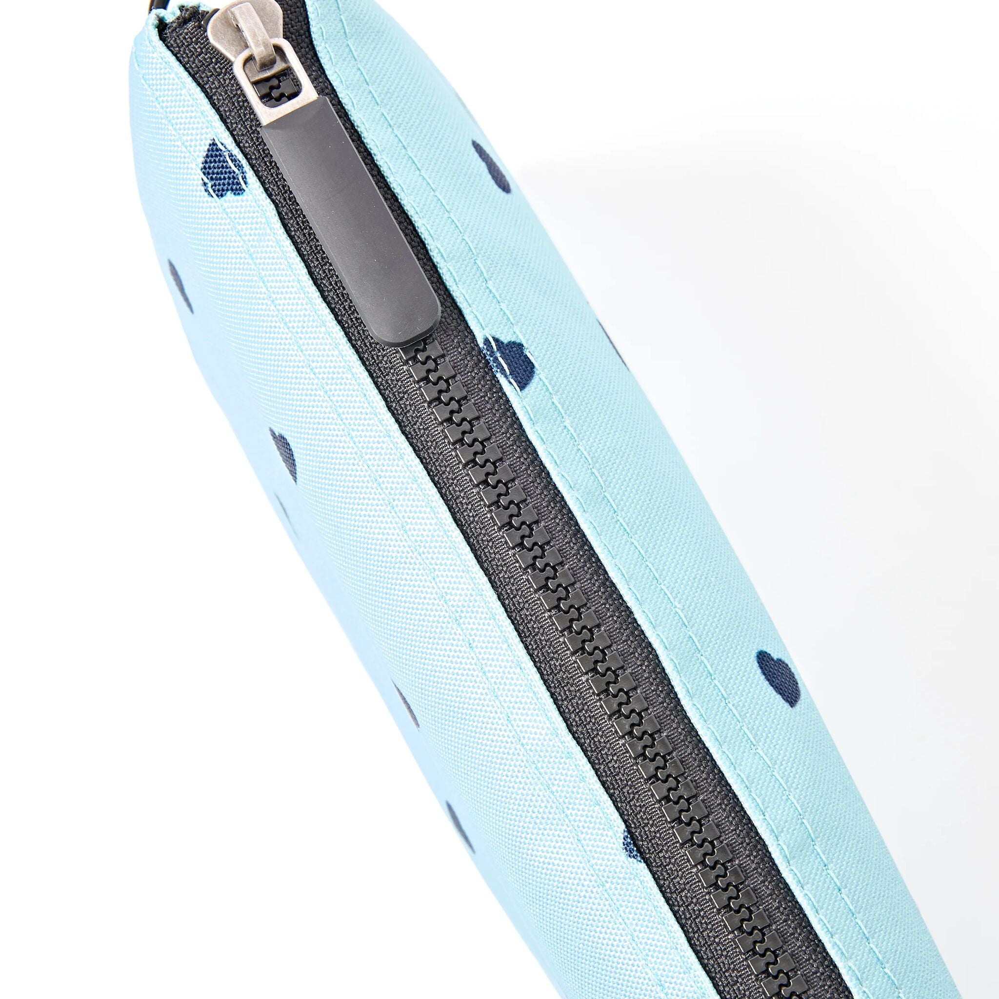 ROKA London - Carnaby XL XL Carnaby crossbody-väska #Färg_Heart_Print