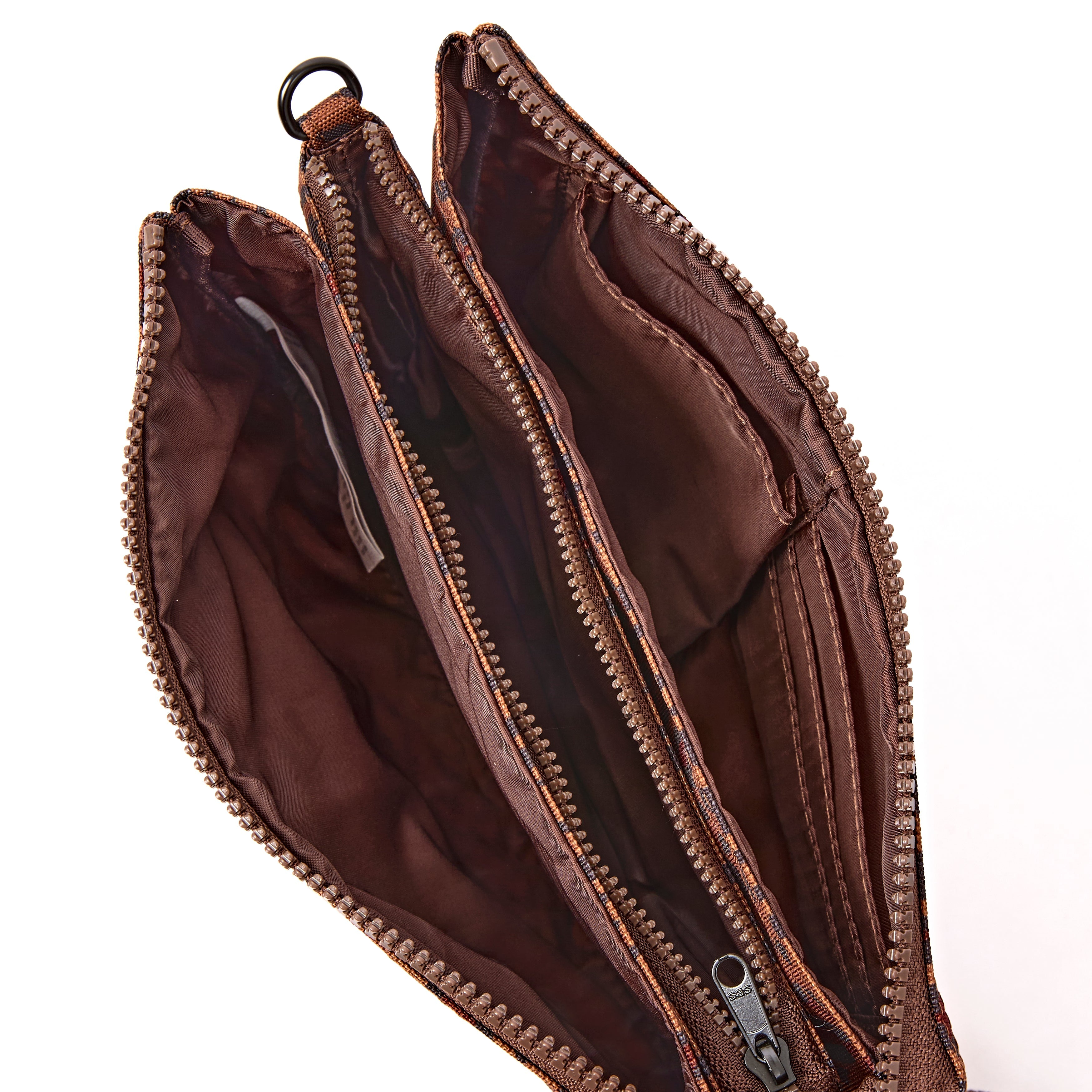 ROKA London - Carnaby XL XL Carnaby crossbody-väska #Färg_Mini_Leopard
