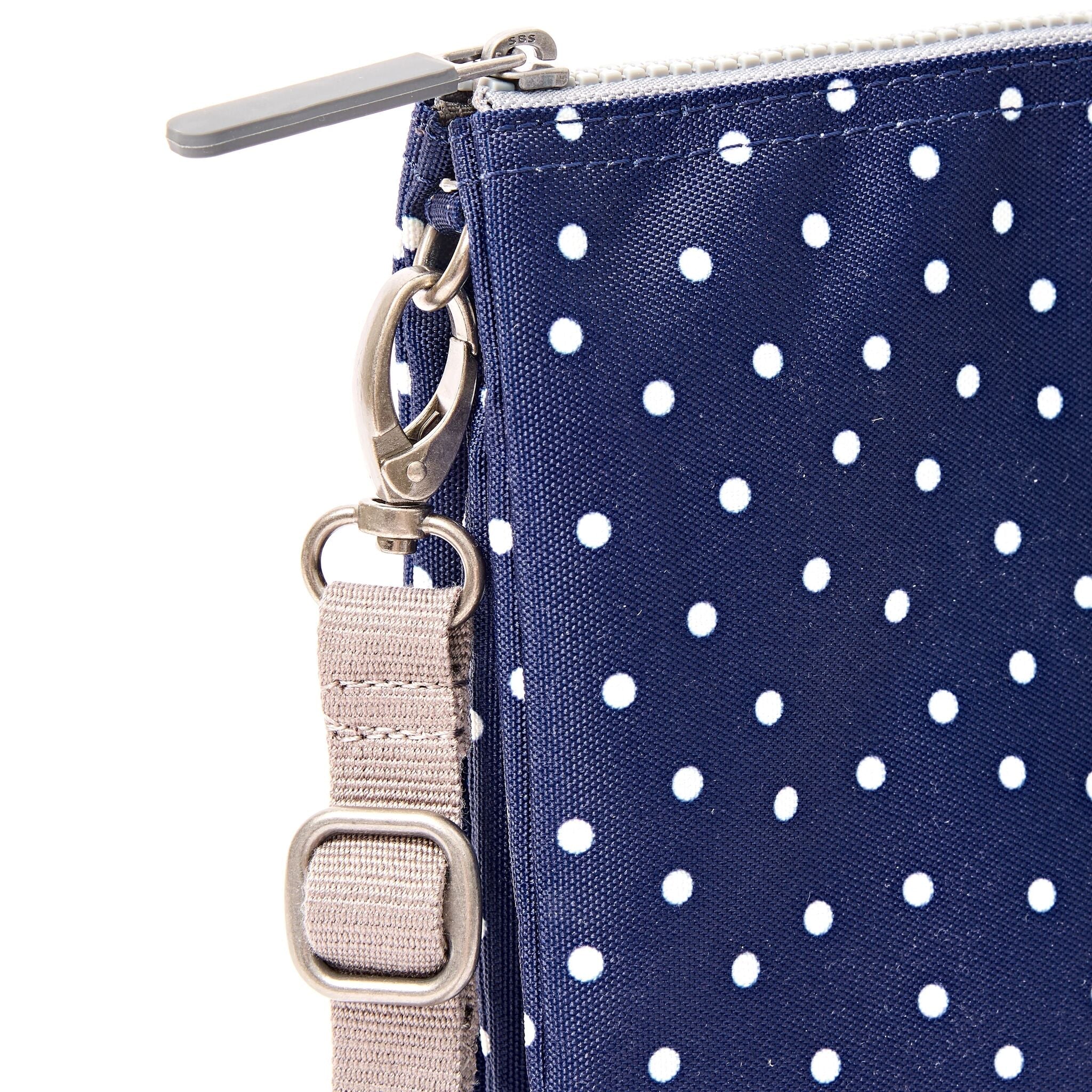 ROKA London - Carnaby XL XL Carnaby crossbody-väska #Färg_Navy_Polka_Dot