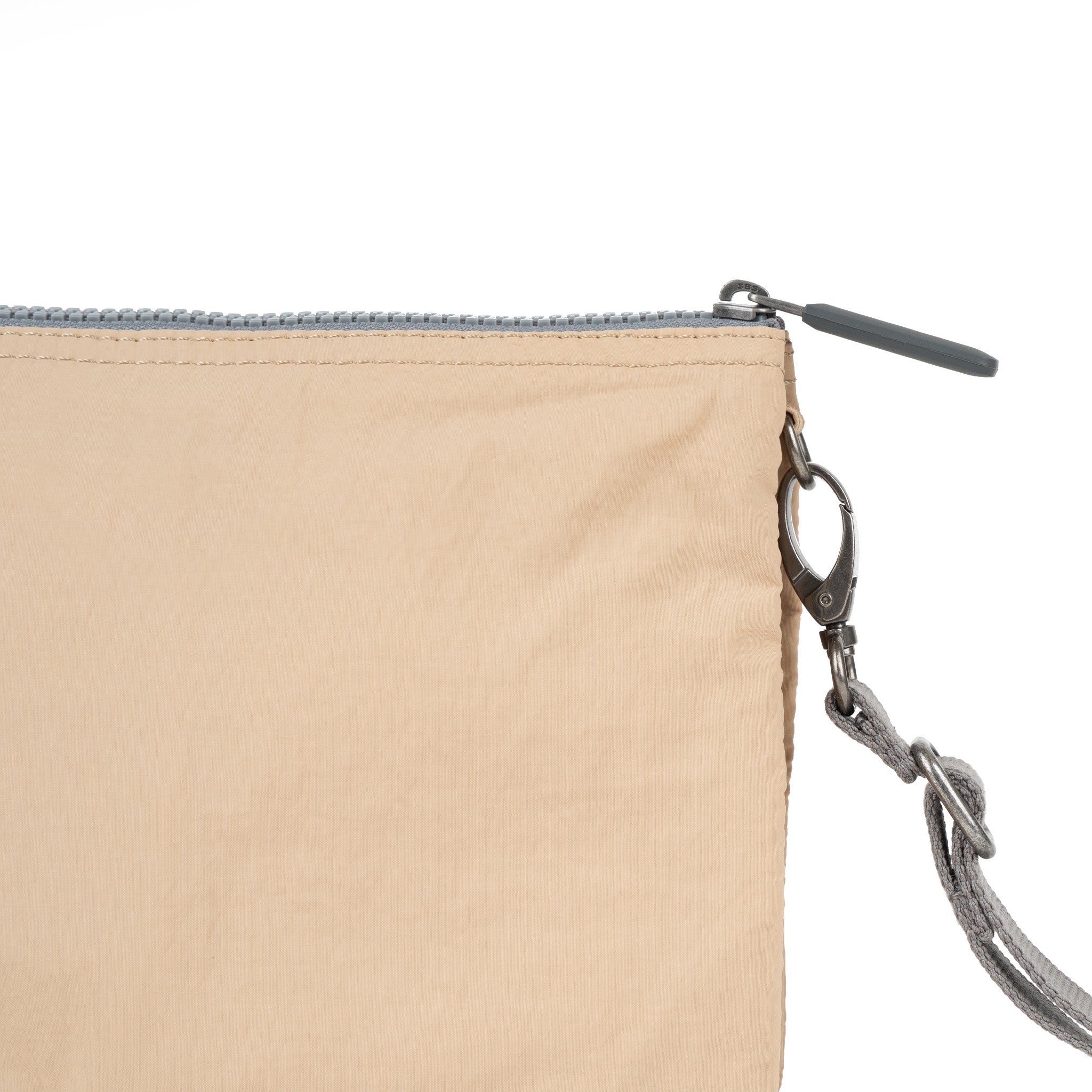 ROKA London - Carnaby XL XL Carnaby crossbody-väska #Färg_Biscotti