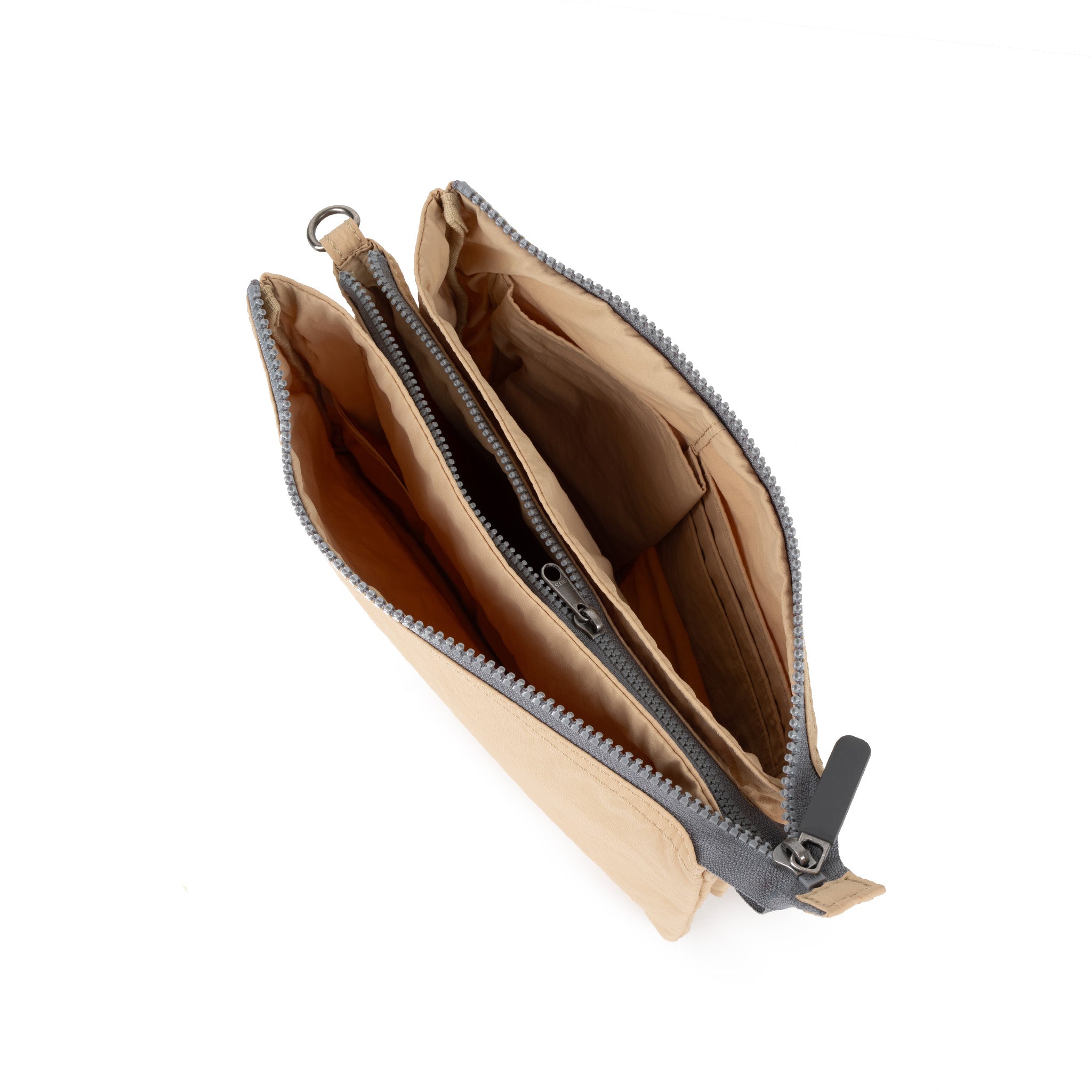 ROKA London - Carnaby XL XL Carnaby crossbody-väska #Färg_Biscotti
