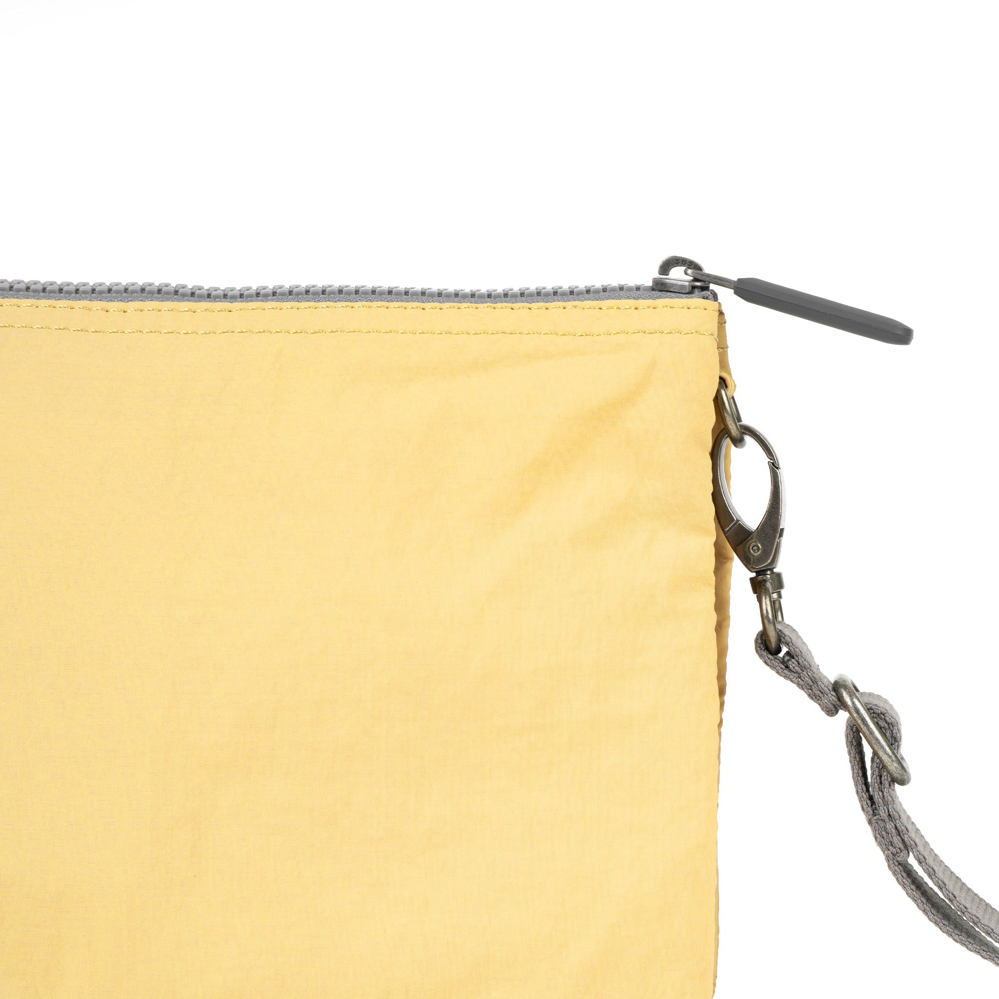 ROKA London - Carnaby XL XL Carnaby crossbody-väska #Färg_Champagne