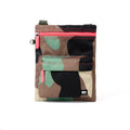 ROKA London - Chelsea B M crossbody-väska #Färg_Vintage_Camo