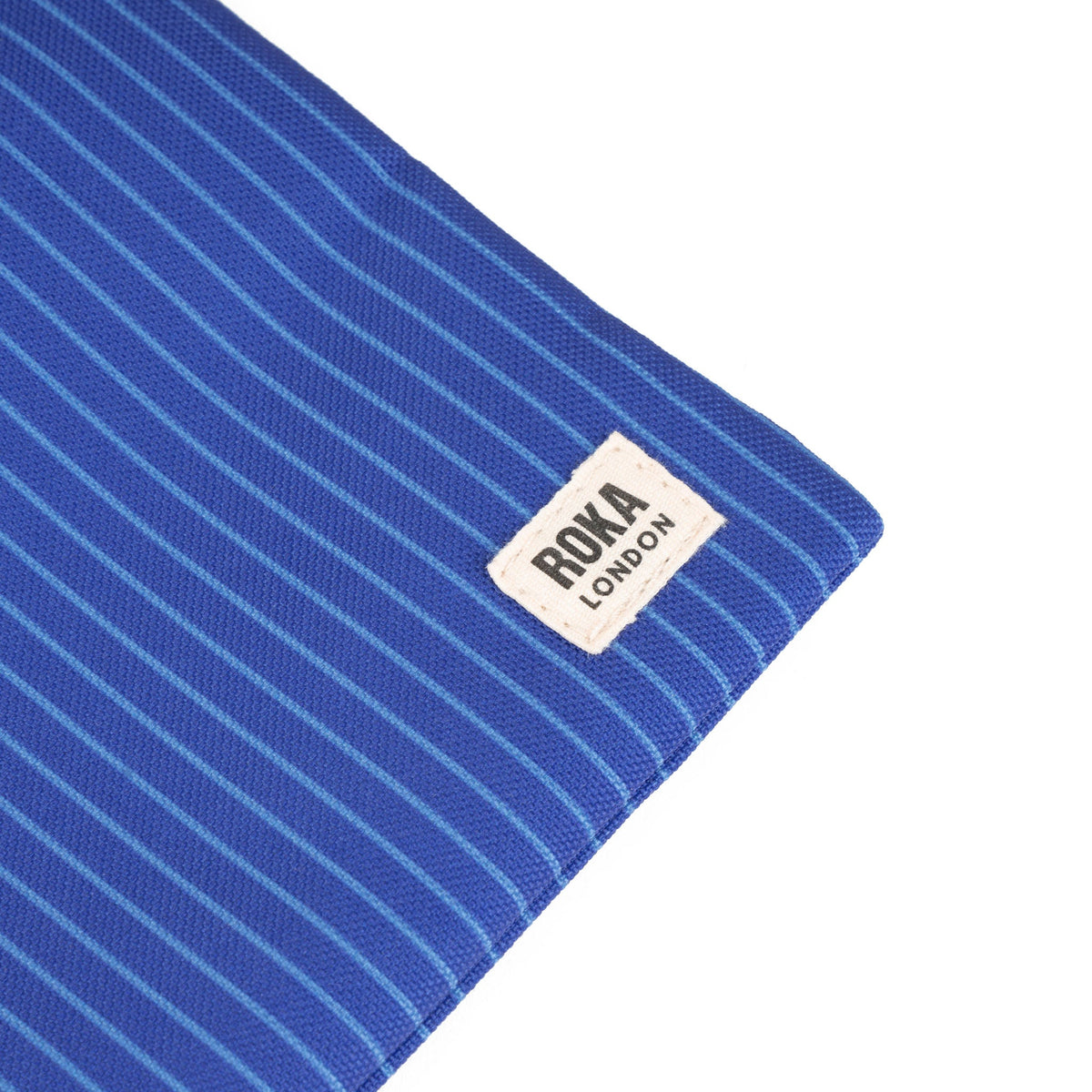 ROKA London - Chelsea XS slingväska med ficka #Färg_Light_Wash_Denim