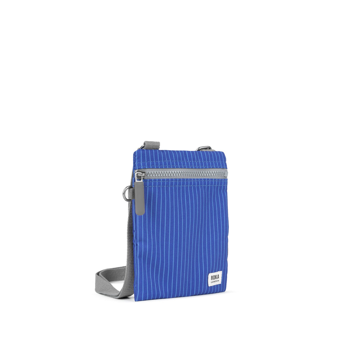 ROKA London - Chelsea XS slingväska med ficka #Färg_Light_Wash_Denim