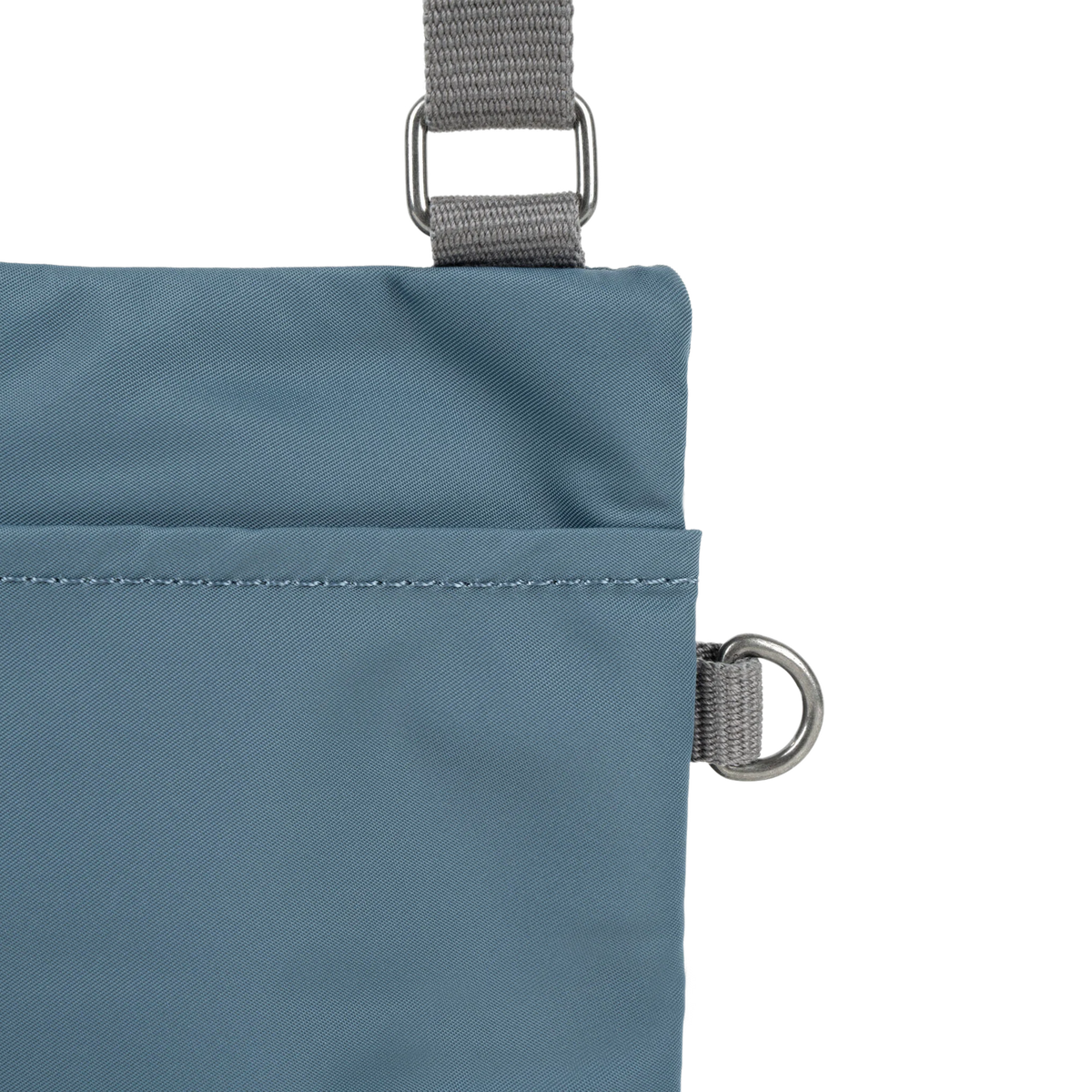 ROKA London - Chelsea XS slingväska med ficka #Färg_Airforce