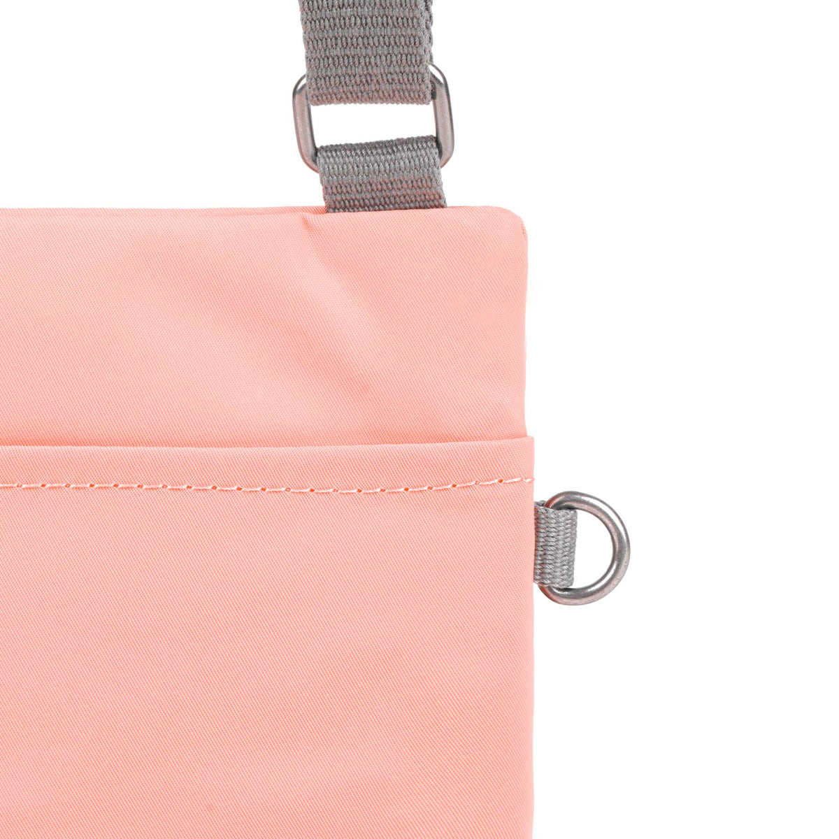 ROKA London - Chelsea XS slingväska med ficka #Färg_Punch