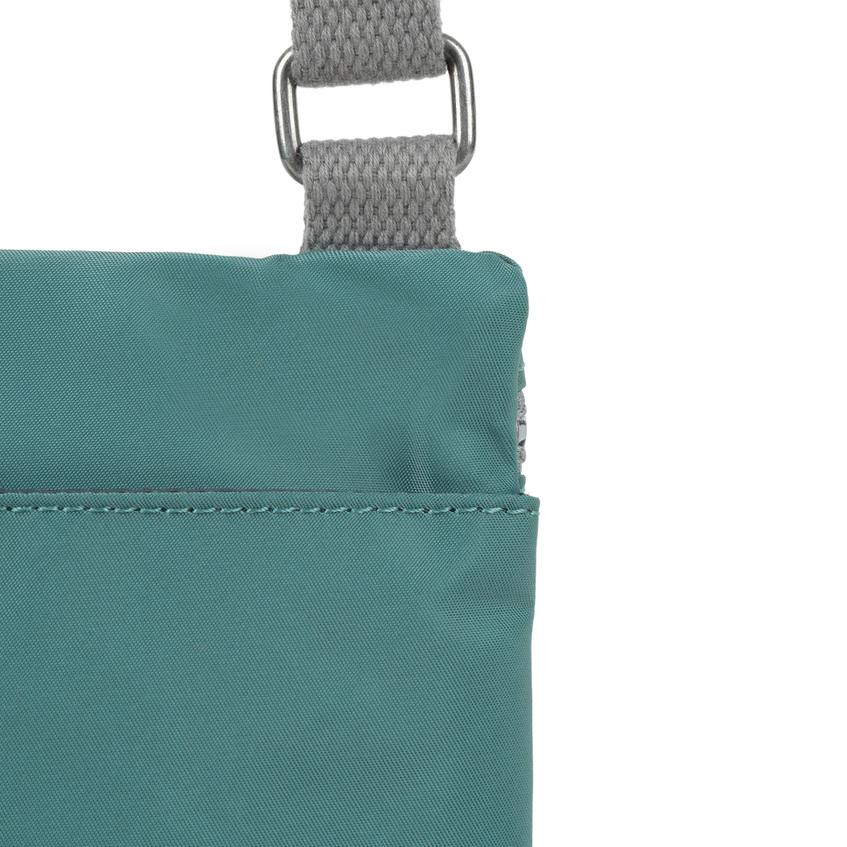 ROKA London - Chelsea XS slingväska med ficka #Färg_Sage