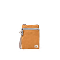 ROKA London - Chelsea XS slingväska med ficka #Färg_Biscuit