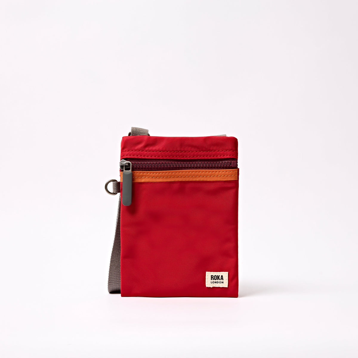 ROKA London - Chelsea XS slingväska med ficka #Färg_Cranberry_Stripe