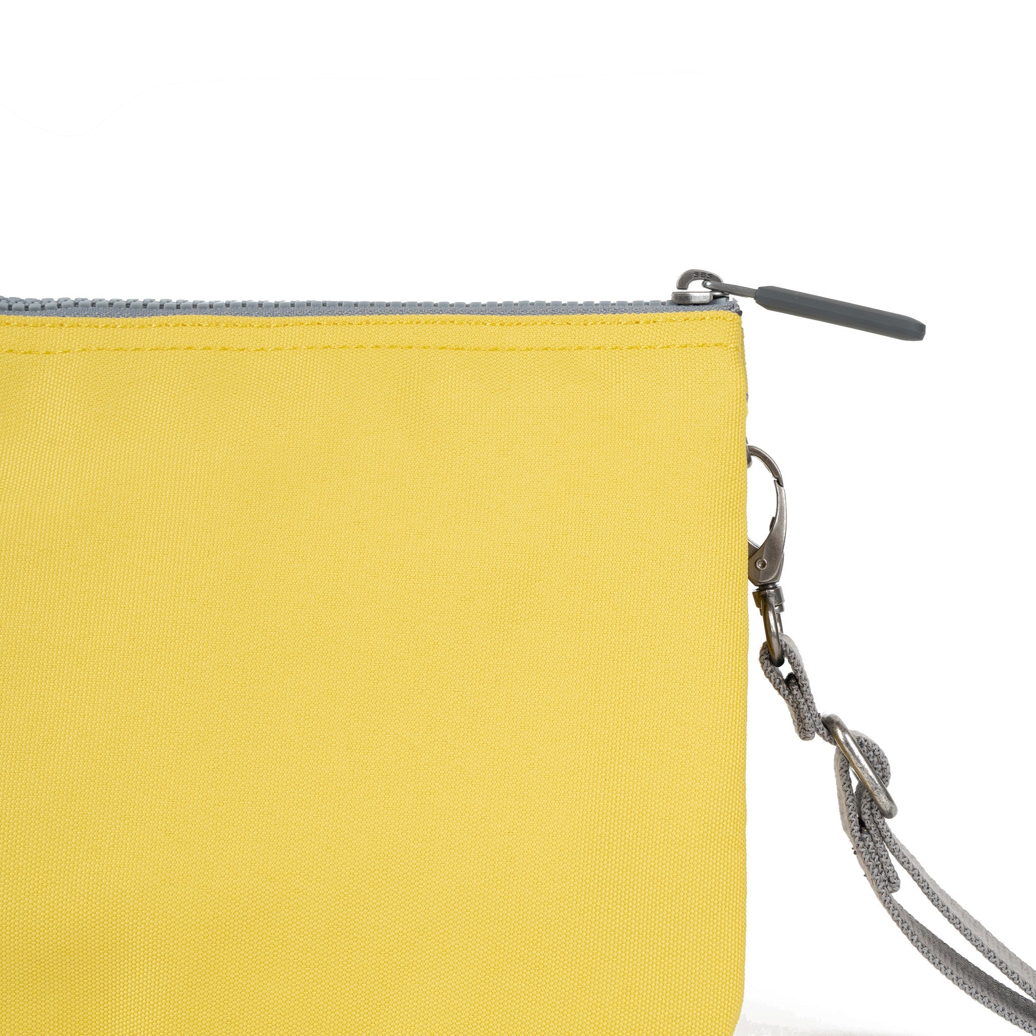 ROKA London - Carnaby XL XL Carnaby crossbody-väska #Färg_Lemonade