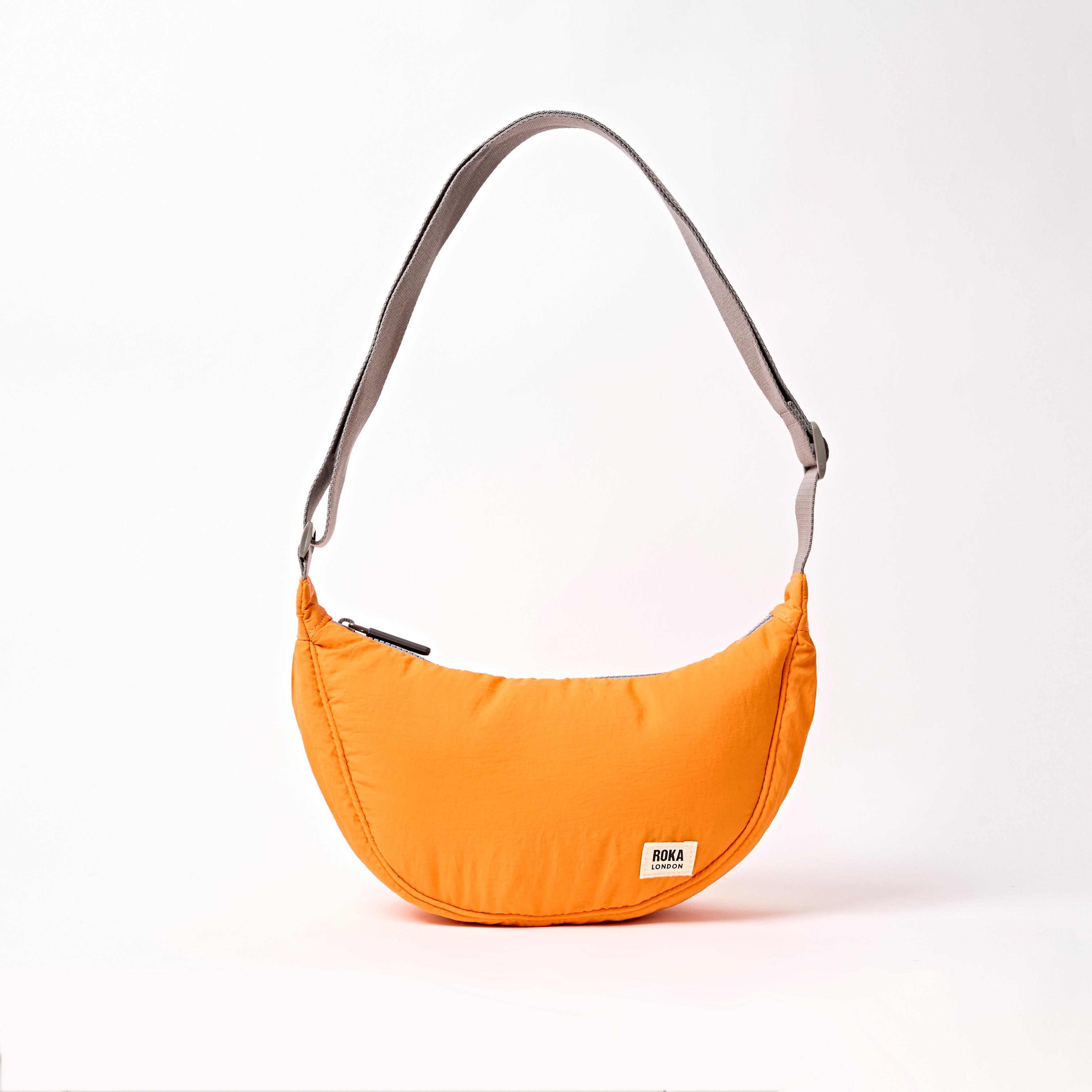 ROKA London - Farringdon S halvmåneväska #Färg_Jaffa_Orange