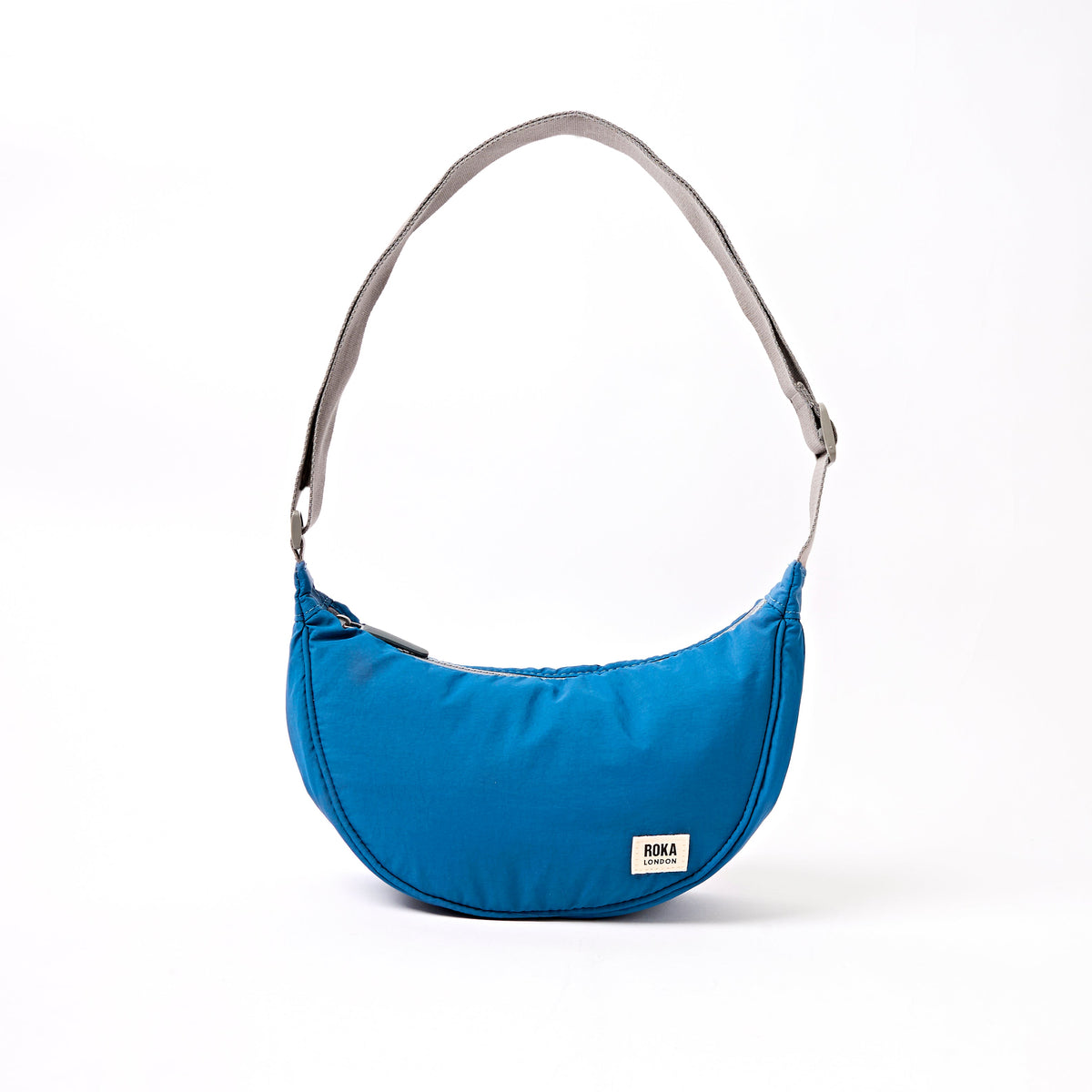ROKA London - Farringdon S halvmåneväska #Färg_Malibu_Blue