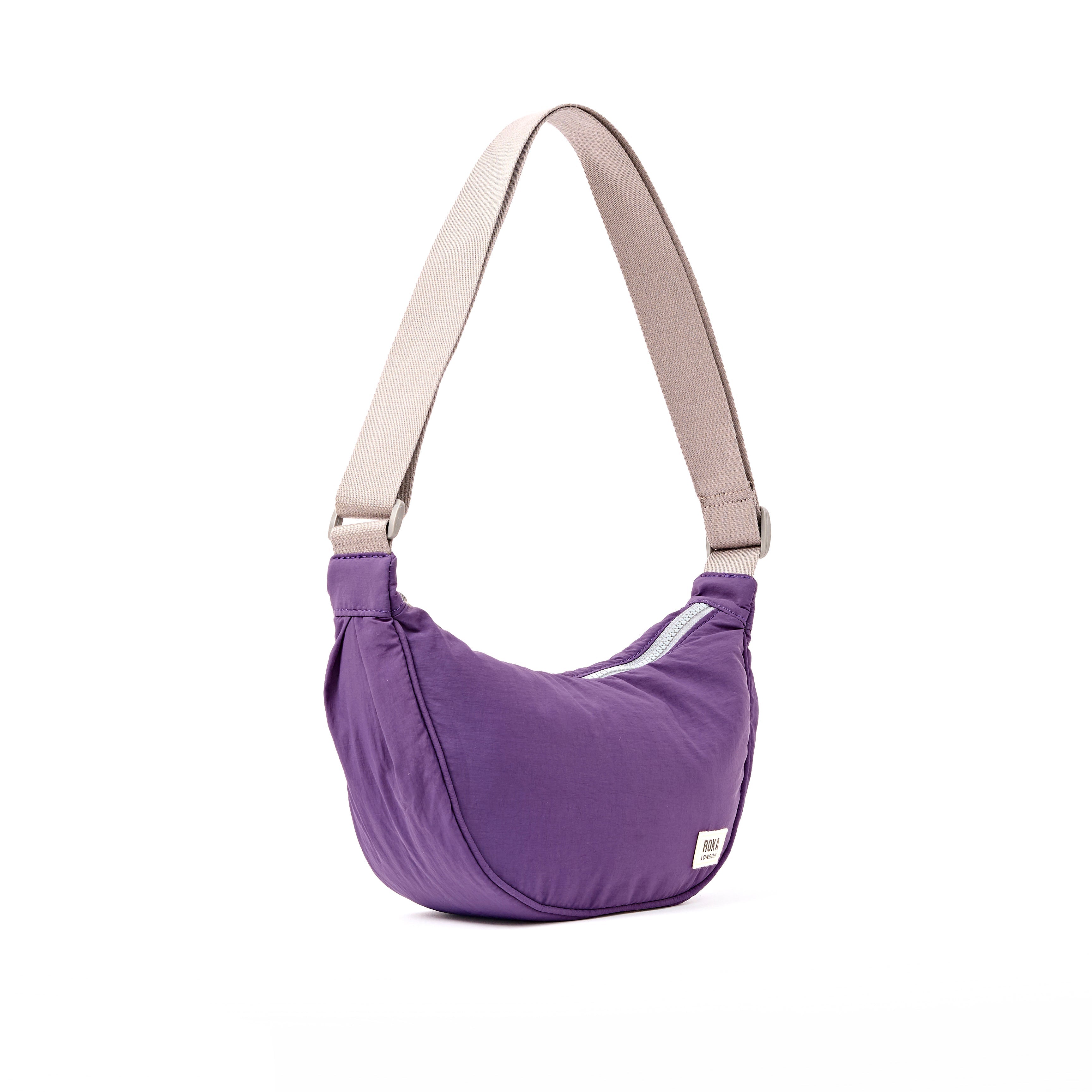 ROKA London - Farringdon S halvmåneväska #Färg_Gothic_Grape
