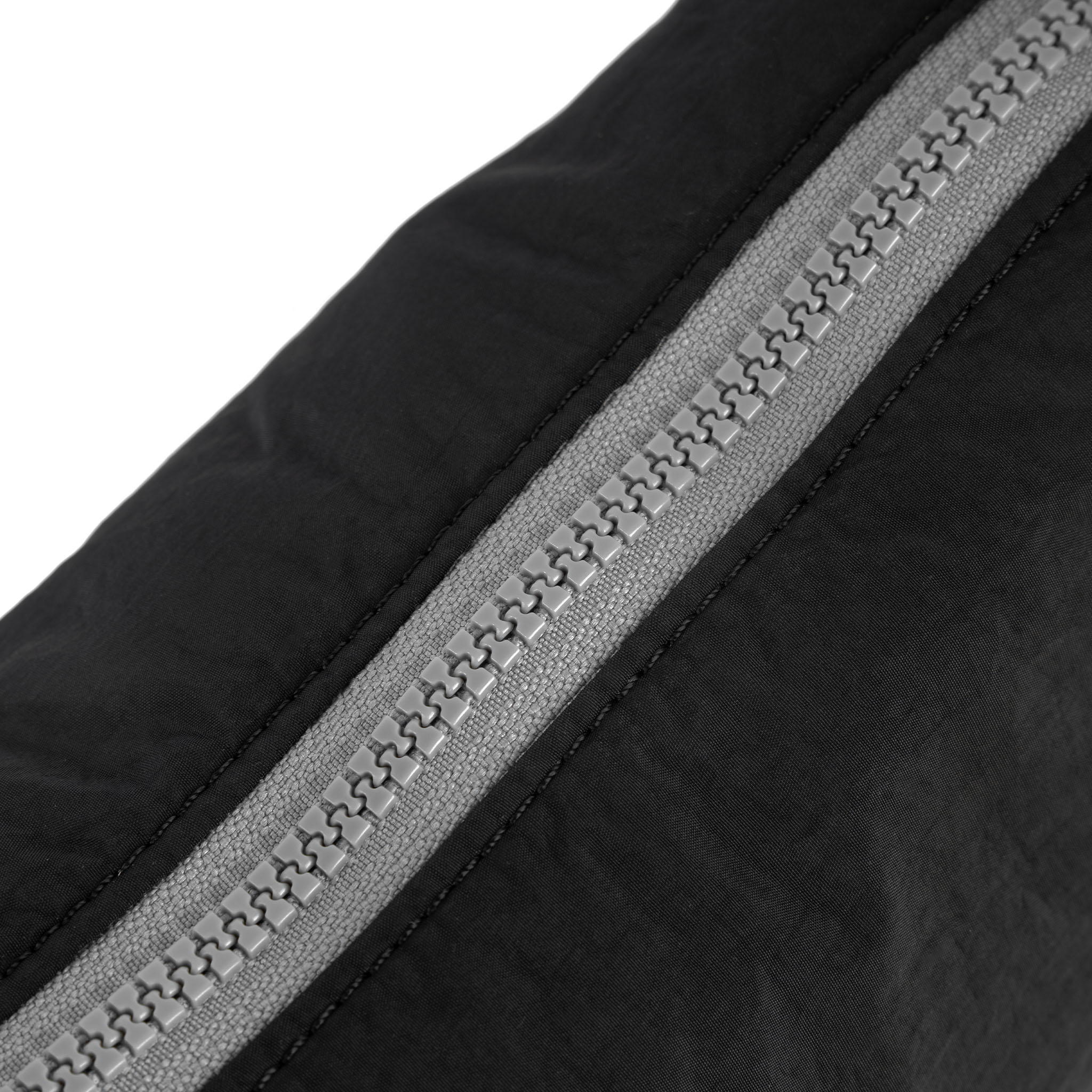 ROKA London - Farringdon S halvmåneväska #Färg_Black