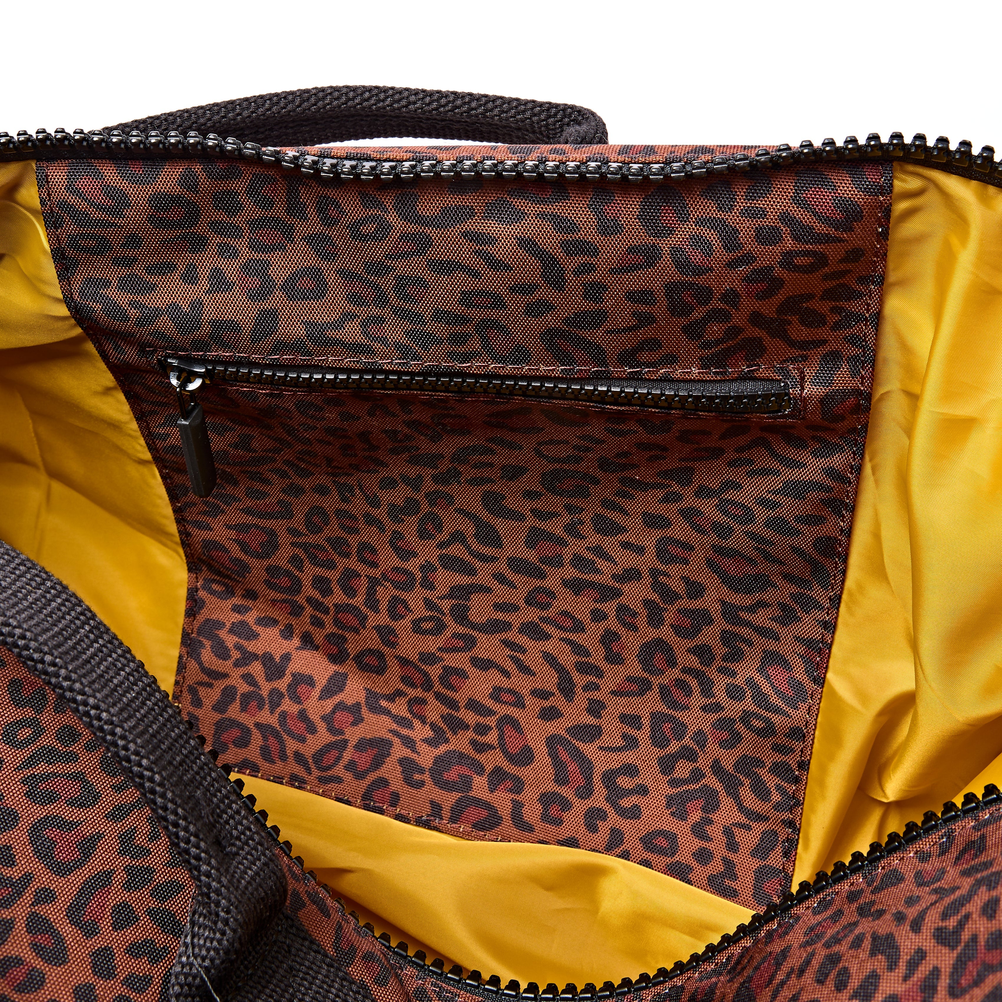 ROKA London - Heathrow L duffelväska-ryggsäck #Färg_Corn_Mini_Leopard