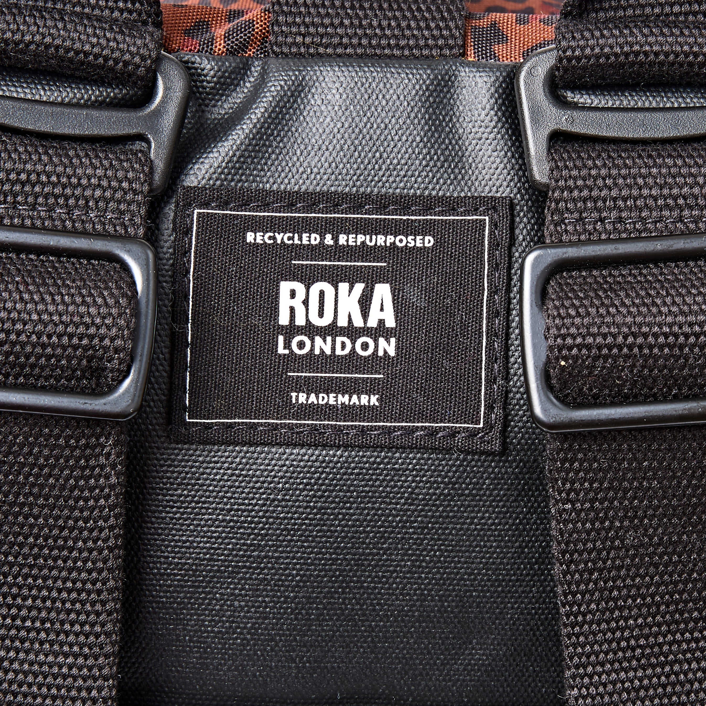 ROKA London - Heathrow L duffelväska-ryggsäck #Färg_Corn_Mini_Leopard