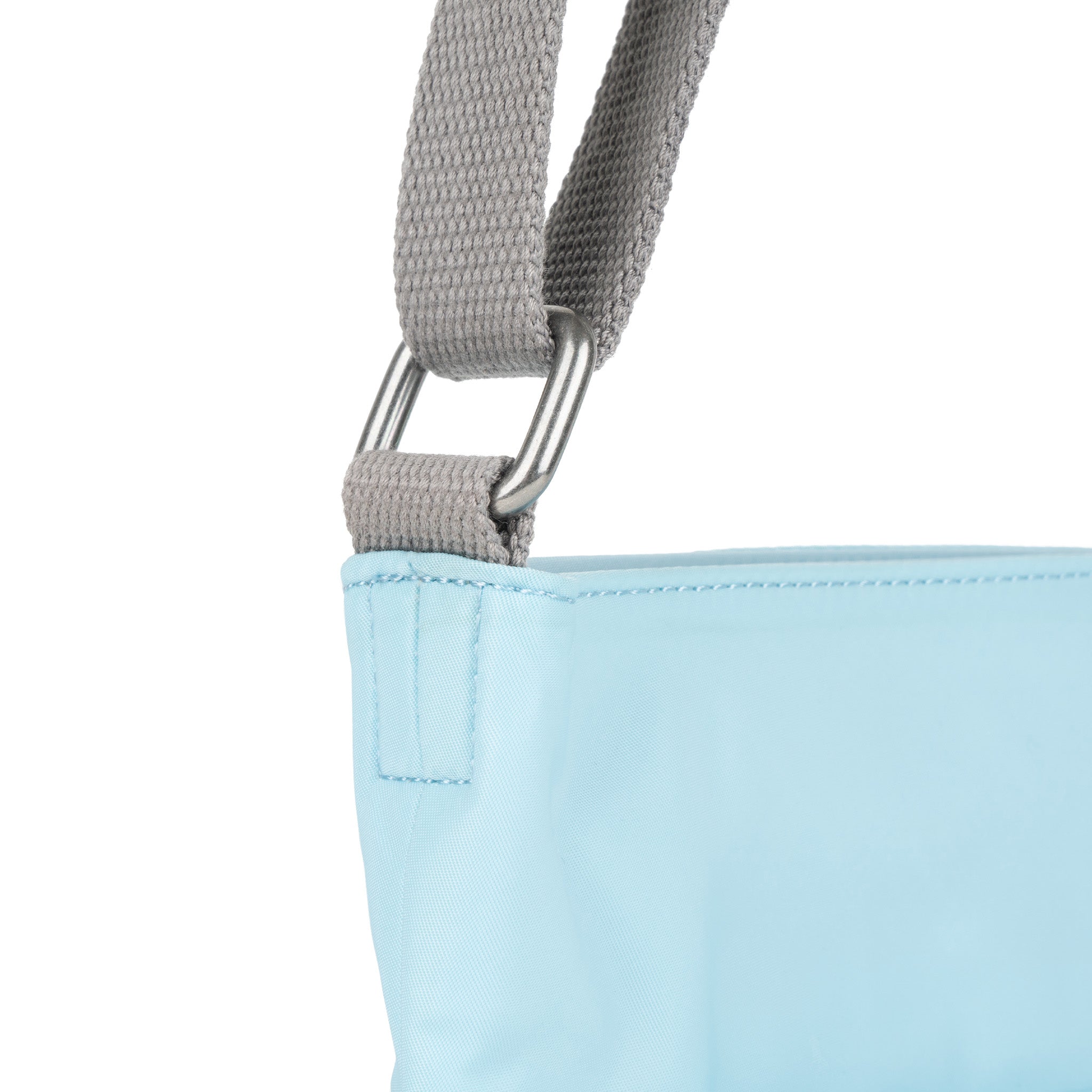 ROKA London - Kennington M crossbody-väska #Färg_Canal