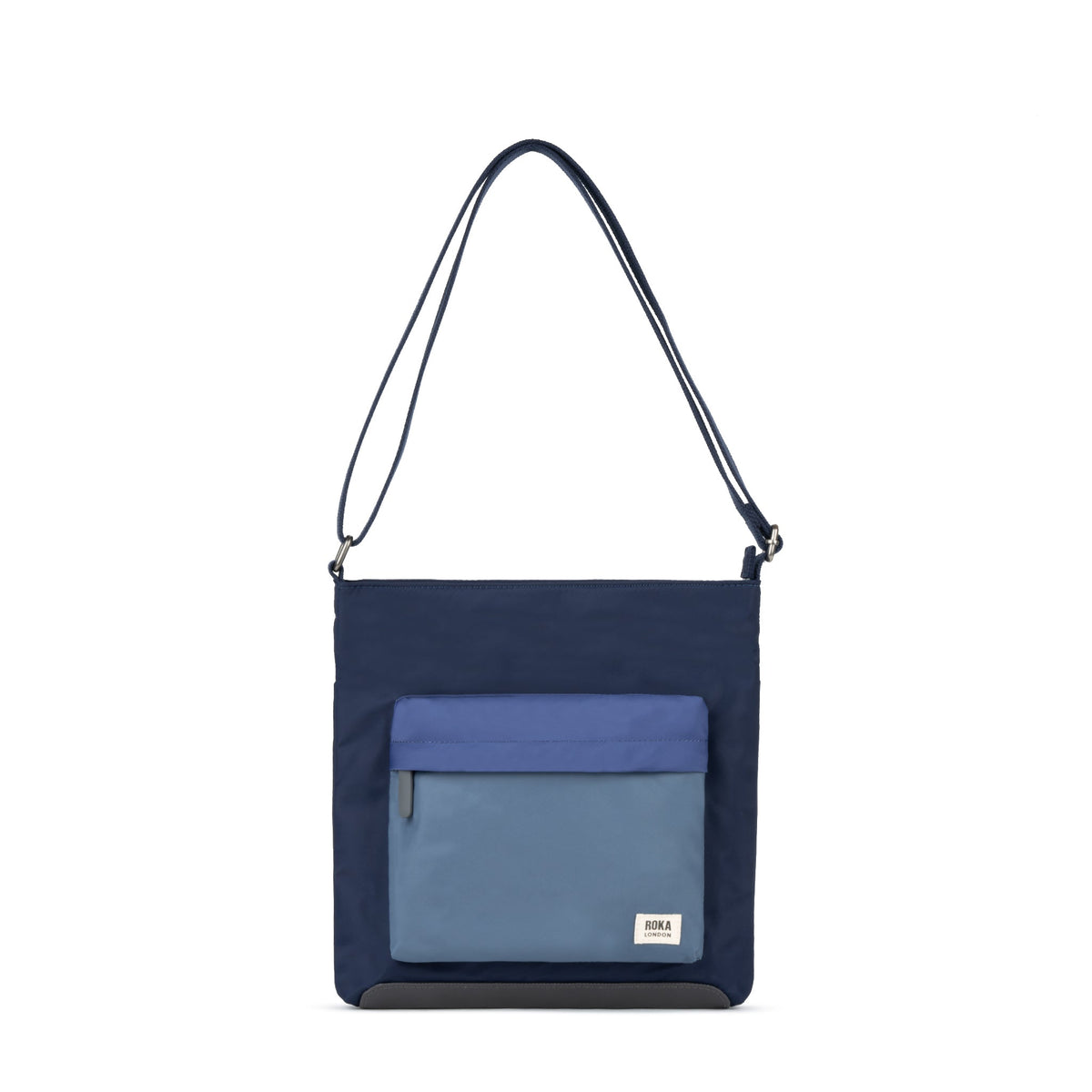 ROKA London - Kennington M crossbody-väska #Färg_Indigo_Tonal