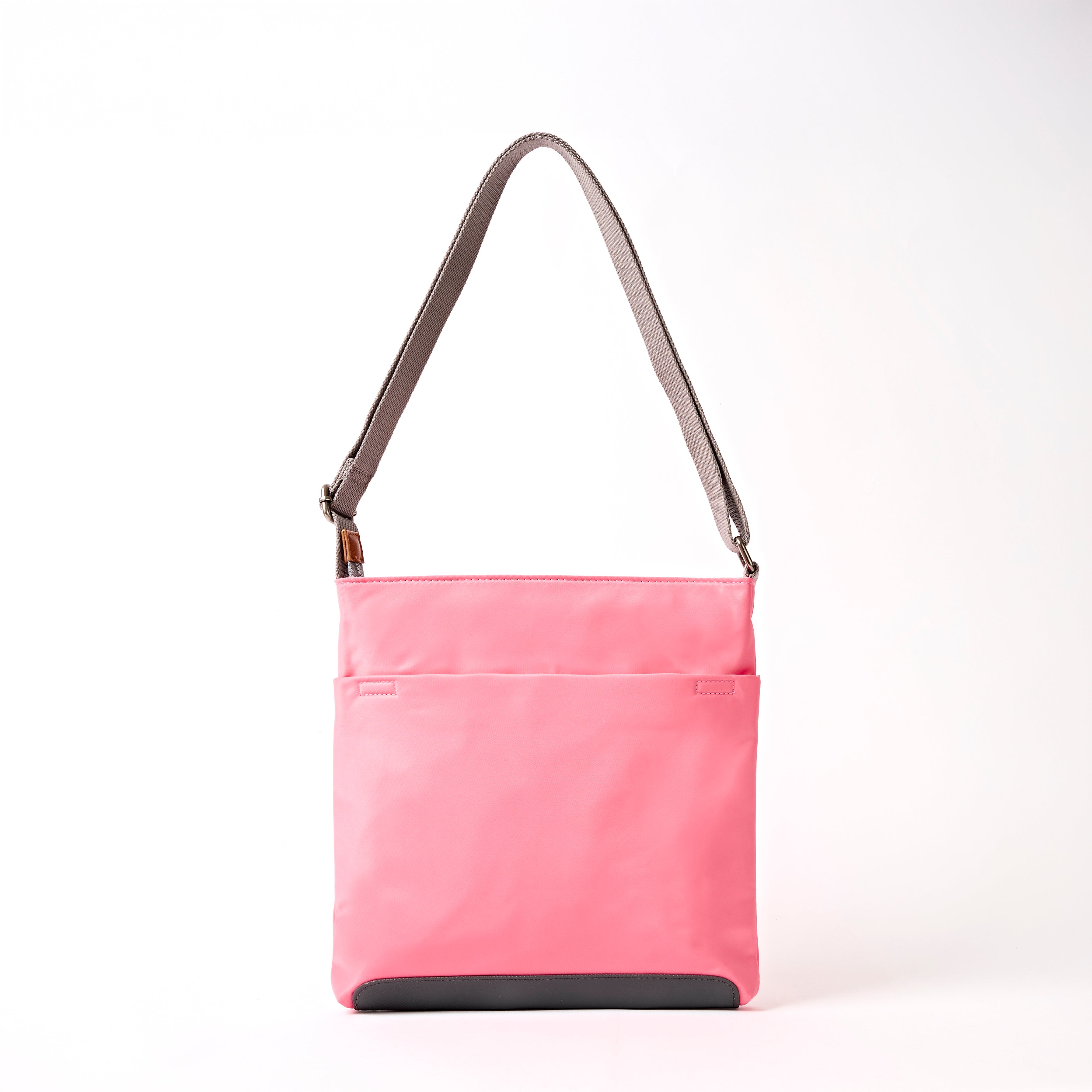 ROKA London - Kennington M crossbody-väska #Färg_Pink_Lemonade