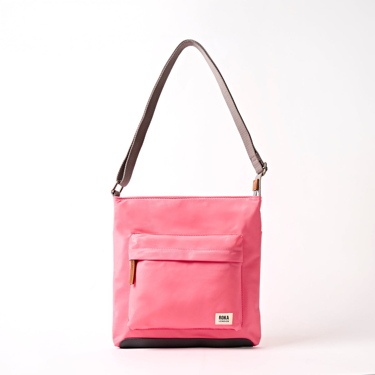 ROKA London - Kennington M crossbody-väska #Färg_Pink_Lemonade